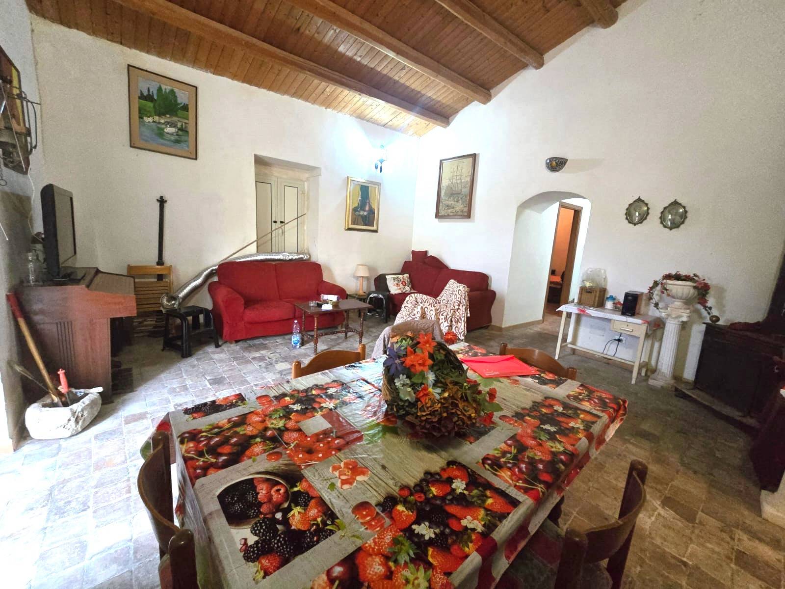 Immagine 18 di Villa in vendita  in Contrada Mezzo Gregorio a Noto