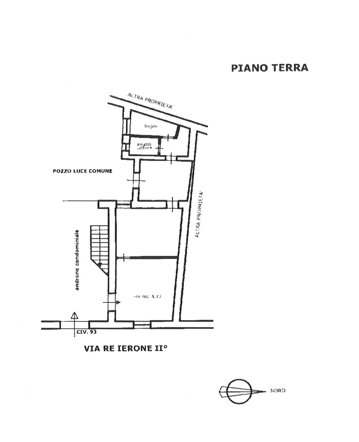 Immagine 24 di Appartamento in vendita  in Via Re Ierone II a Siracusa