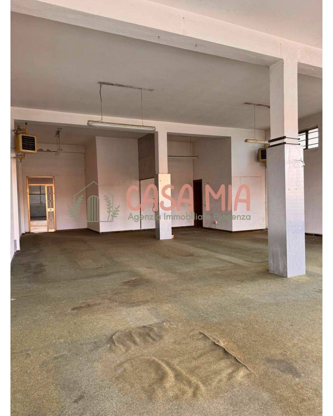 Immagine 3 di Negozio in vendita  in Via emilia est 78 a Agazzano