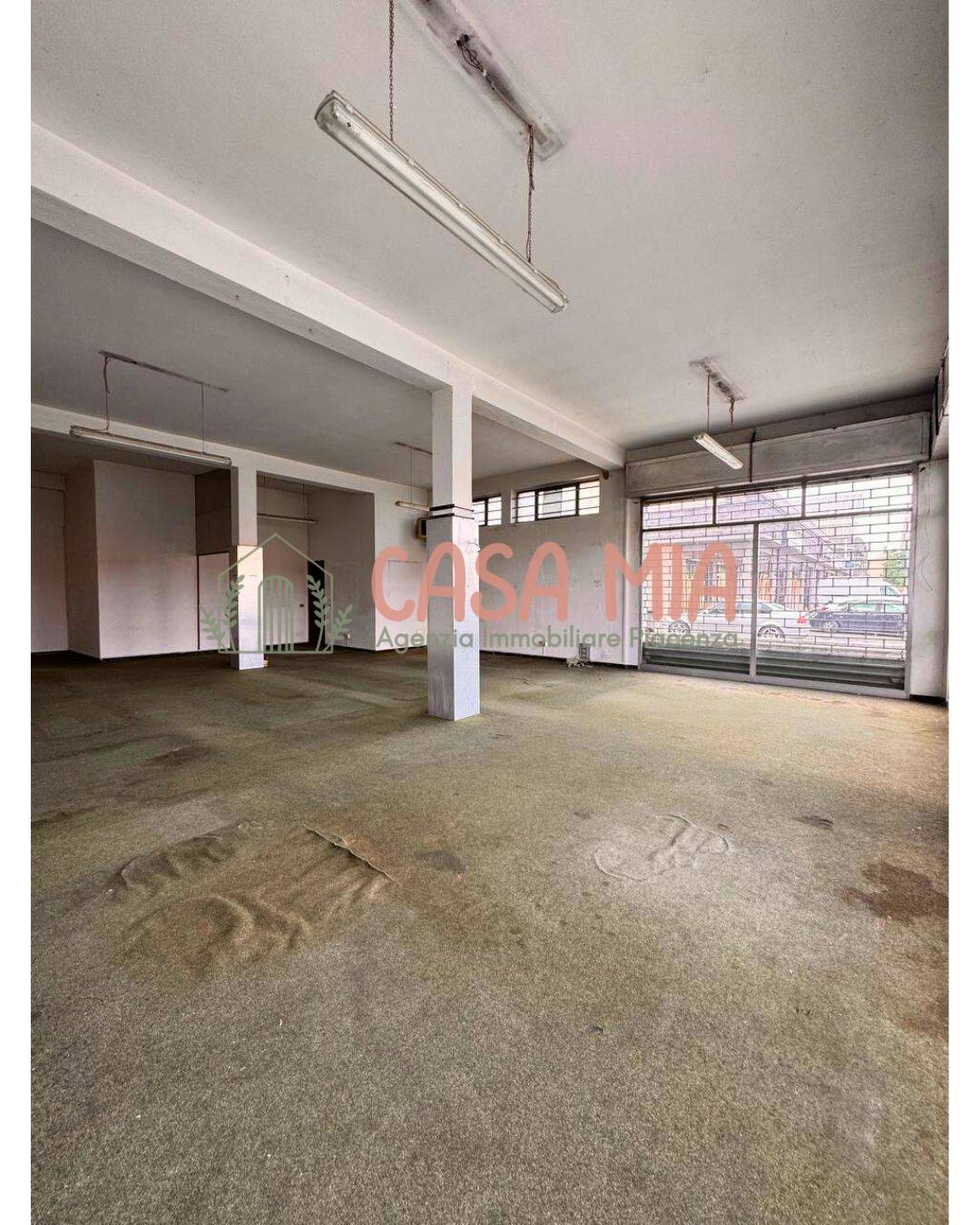 Immagine 5 di Negozio in vendita  in Via emilia est 78 a Agazzano