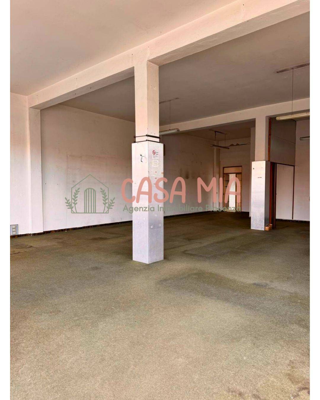 Immagine 12 di Negozio in vendita  in Via emilia est 78 a Agazzano