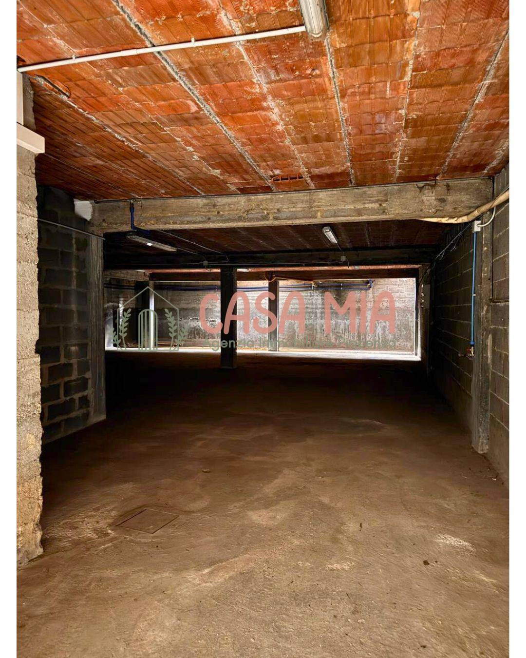 Immagine 28 di Negozio in vendita  in Via emilia est 78 a Agazzano