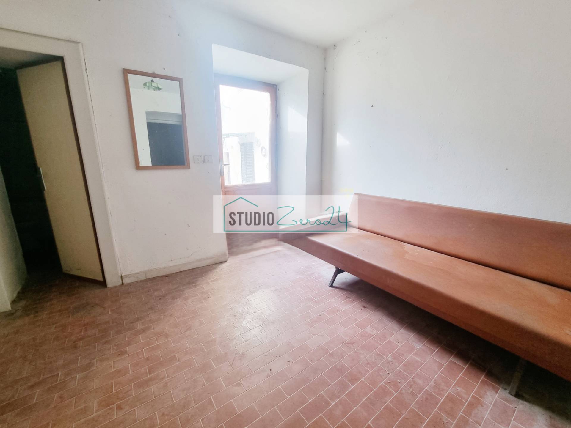 Immagine 5 di Casa semindipendente in vendita  in via del lastrico a Camaiore