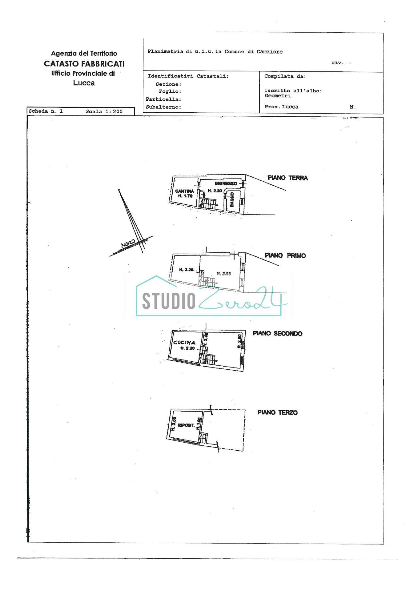 Immagine 16 di Casa semindipendente in vendita  in via metato a Camaiore
