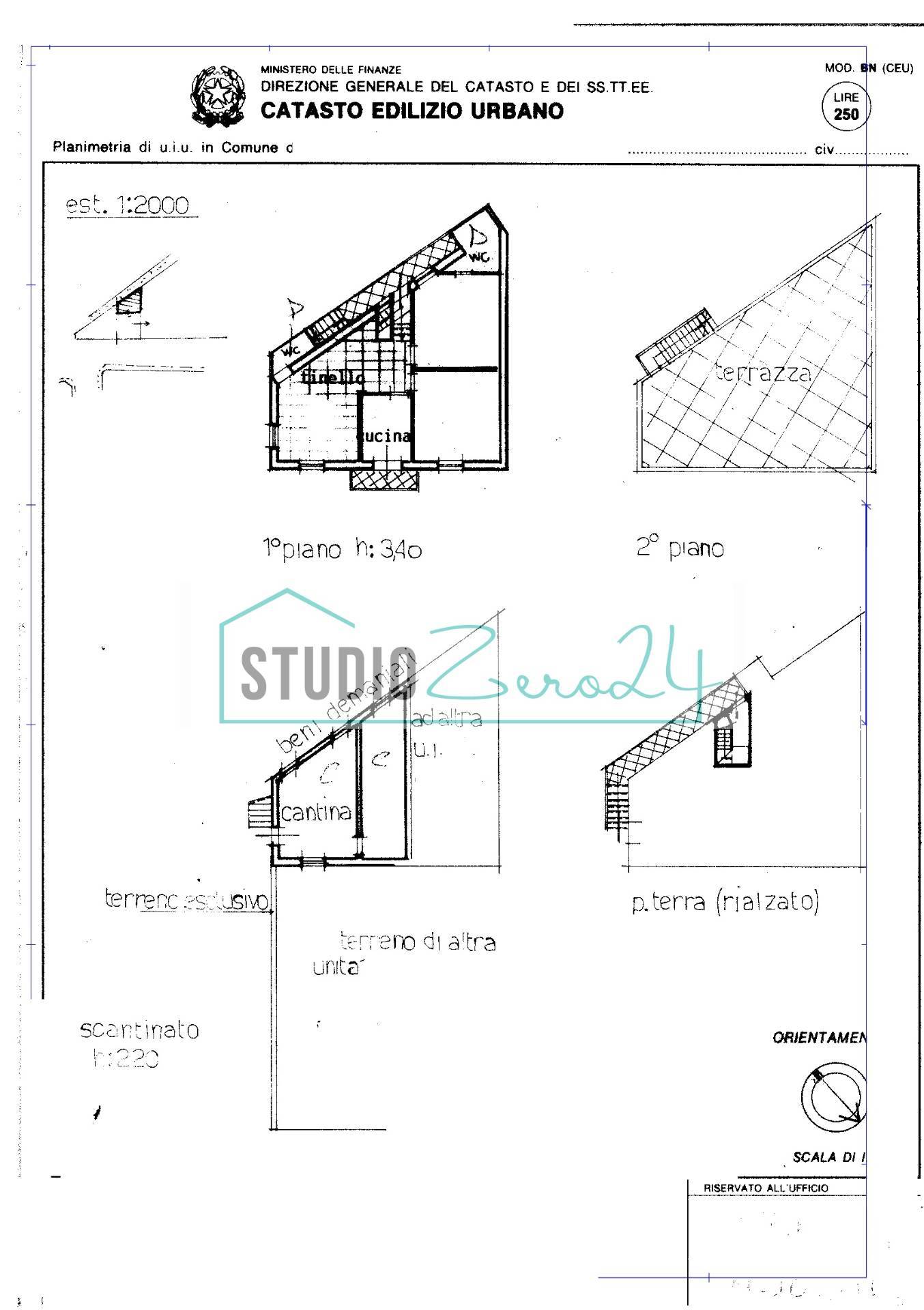 Immagine 47 di Attico in vendita  in Via IV Novembre 25 a Camaiore