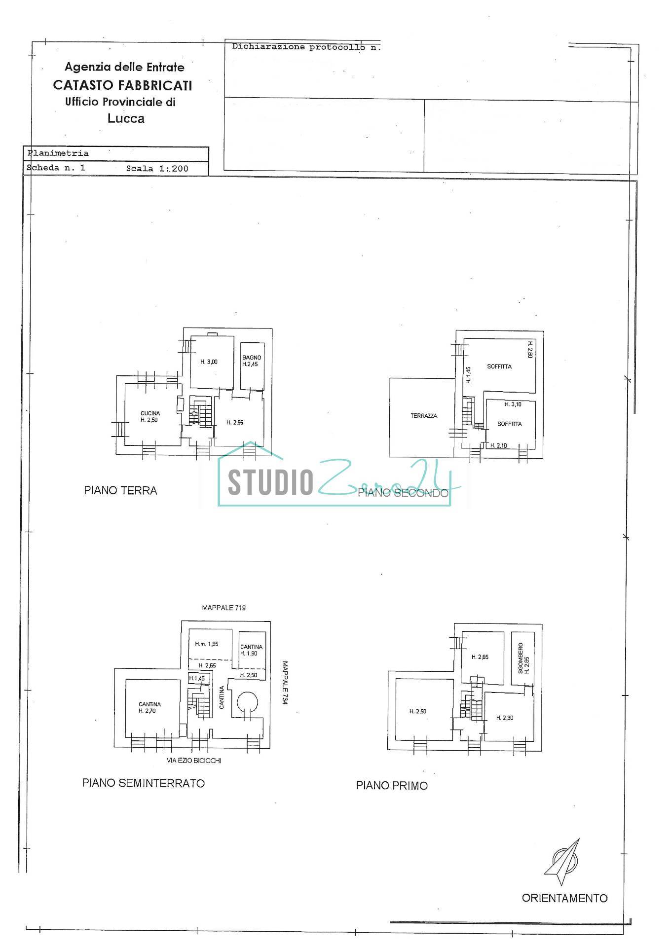 Immagine 35 di Casa semindipendente in vendita  in via colletti a Camaiore