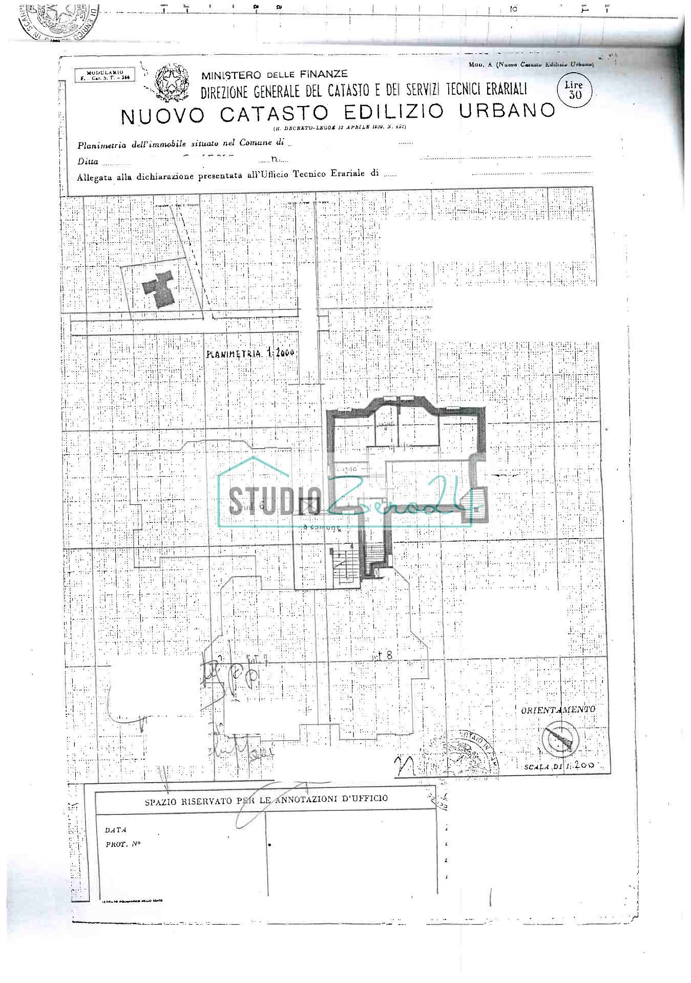 Immagine 30 di Appartamento in vendita  in via Abetone 58 a Camaiore
