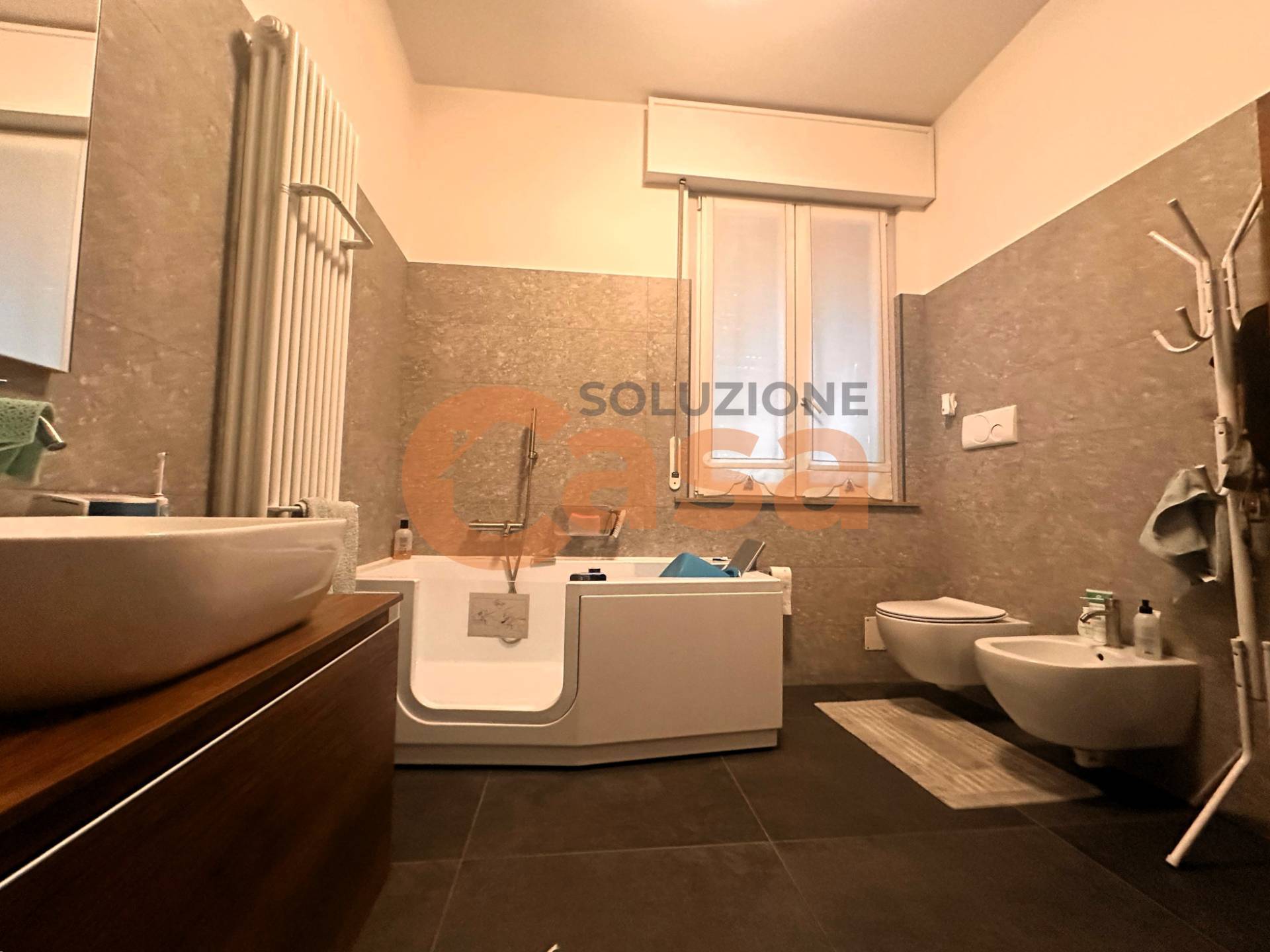 Immagine 9 di Appartamento in vendita  in Via Alessandria a Piacenza