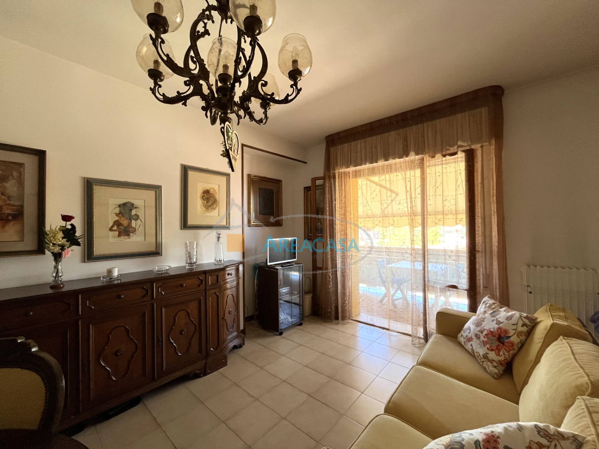 Immagine 4 di Appartamento in vendita  11 a Folignano