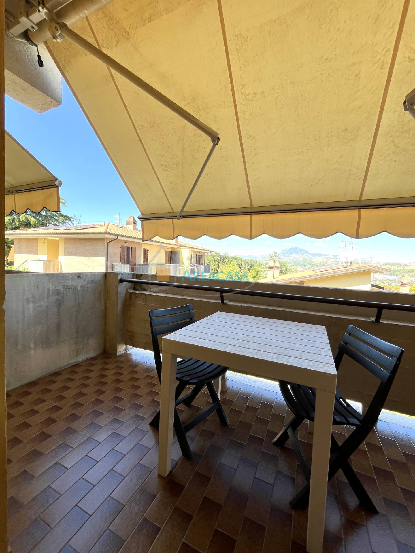 Immagine 6 di Appartamento in vendita  11 a Folignano