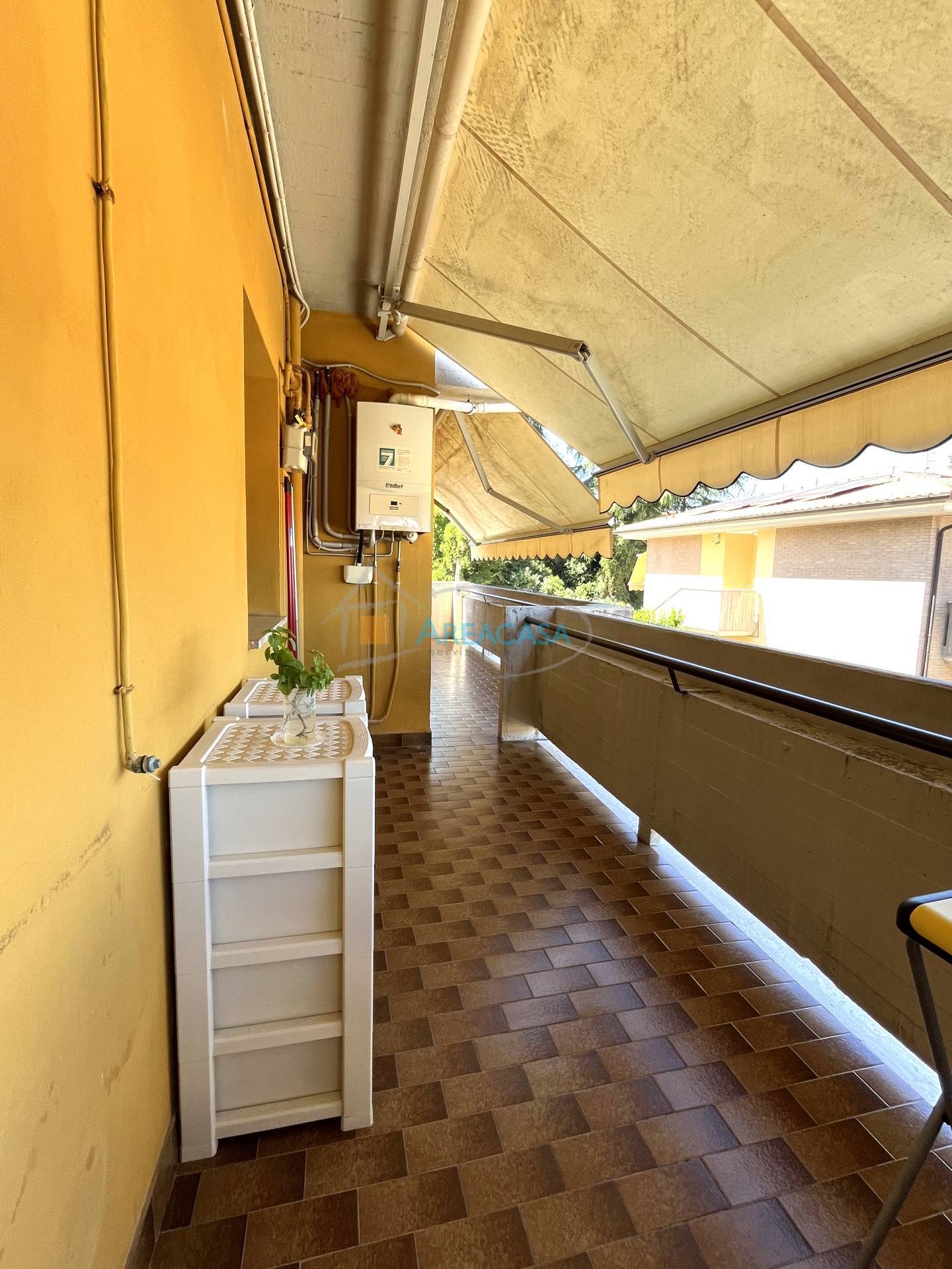 Immagine 9 di Appartamento in vendita  11 a Folignano