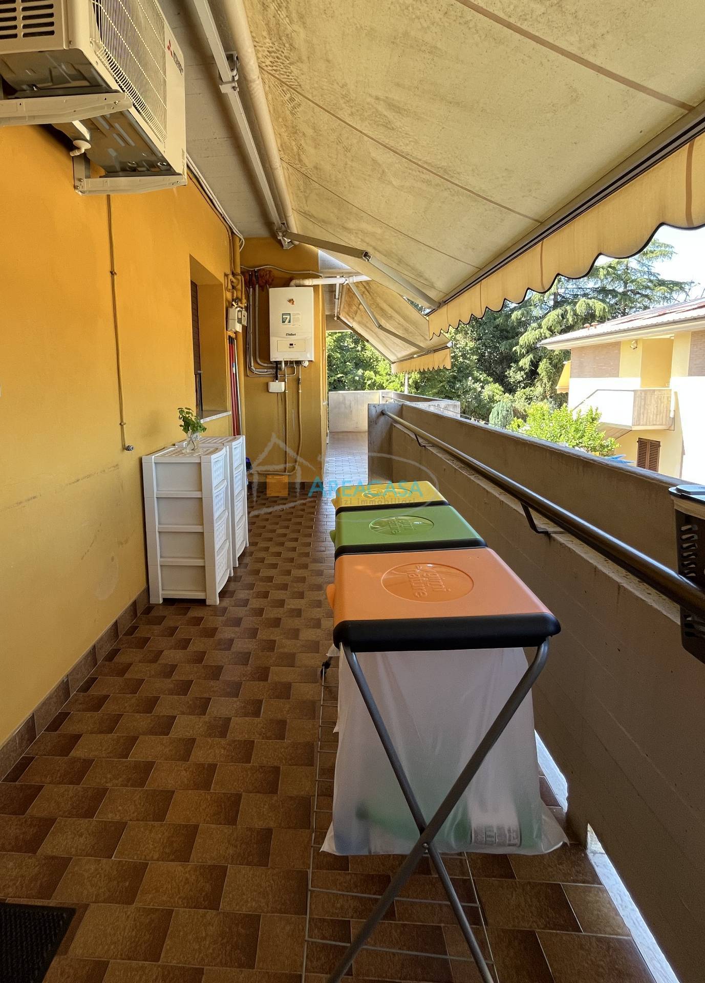 Immagine 16 di Appartamento in vendita  11 a Folignano