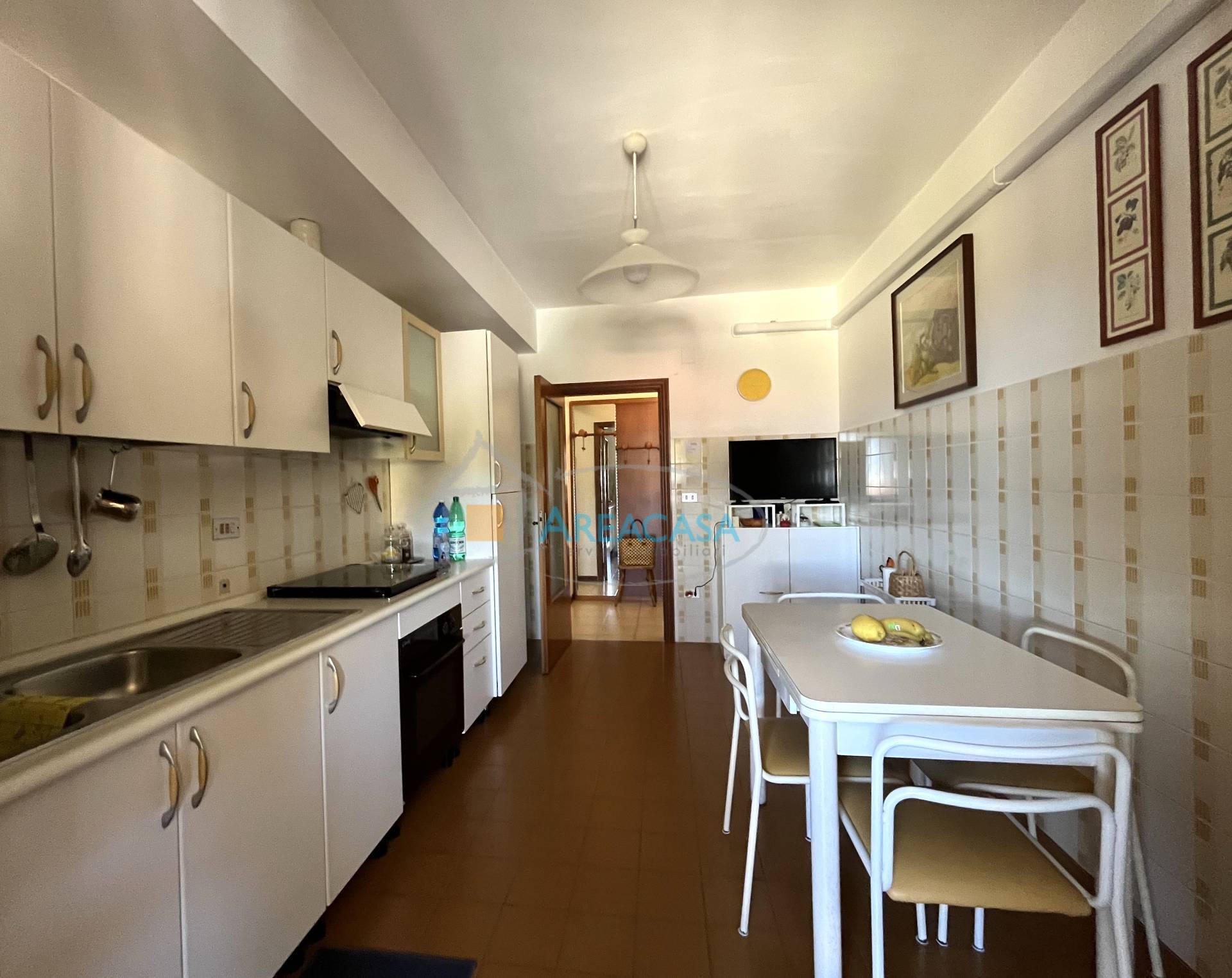 Immagine 19 di Appartamento in vendita  11 a Folignano