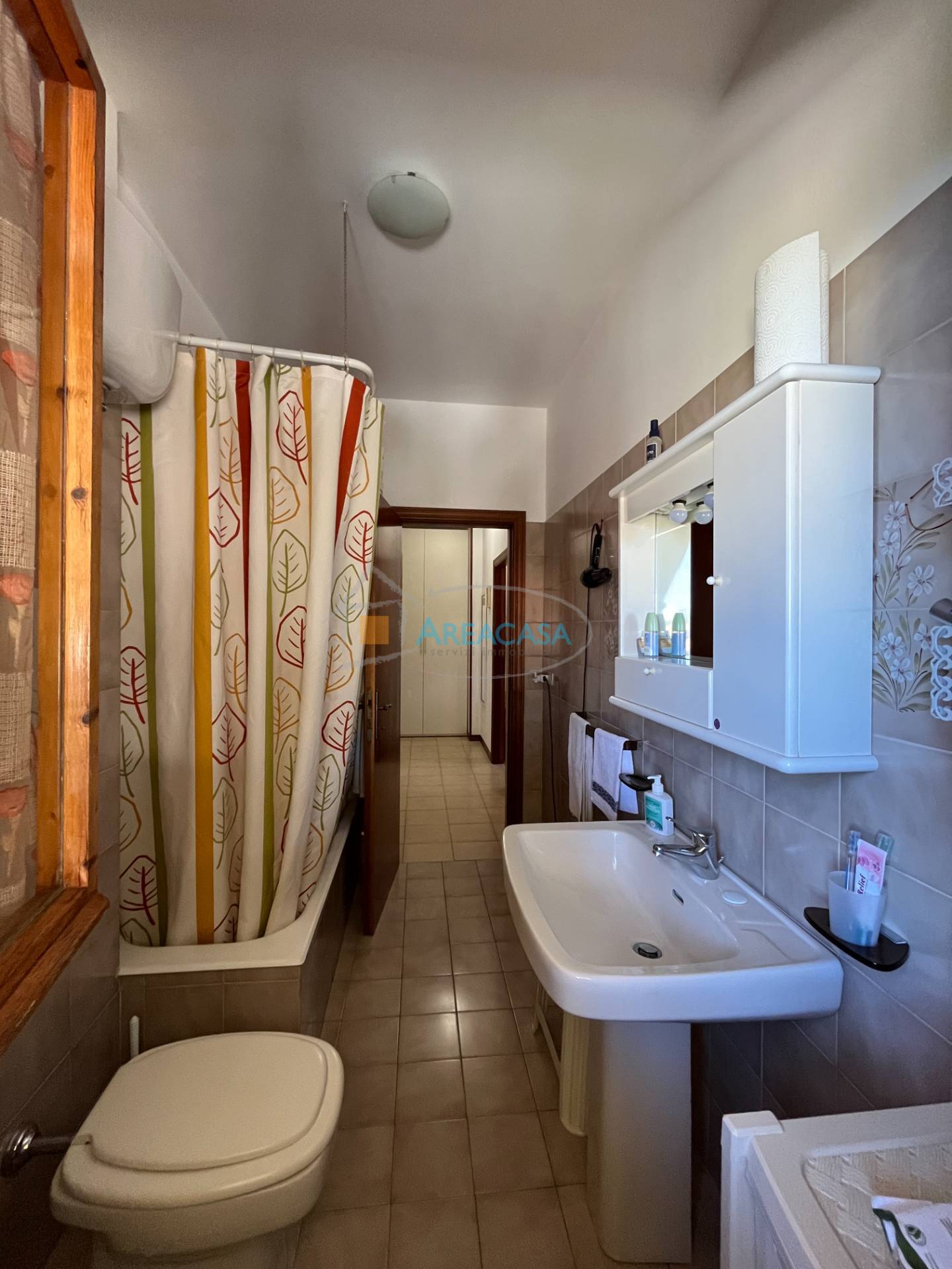 Immagine 27 di Appartamento in vendita  11 a Folignano