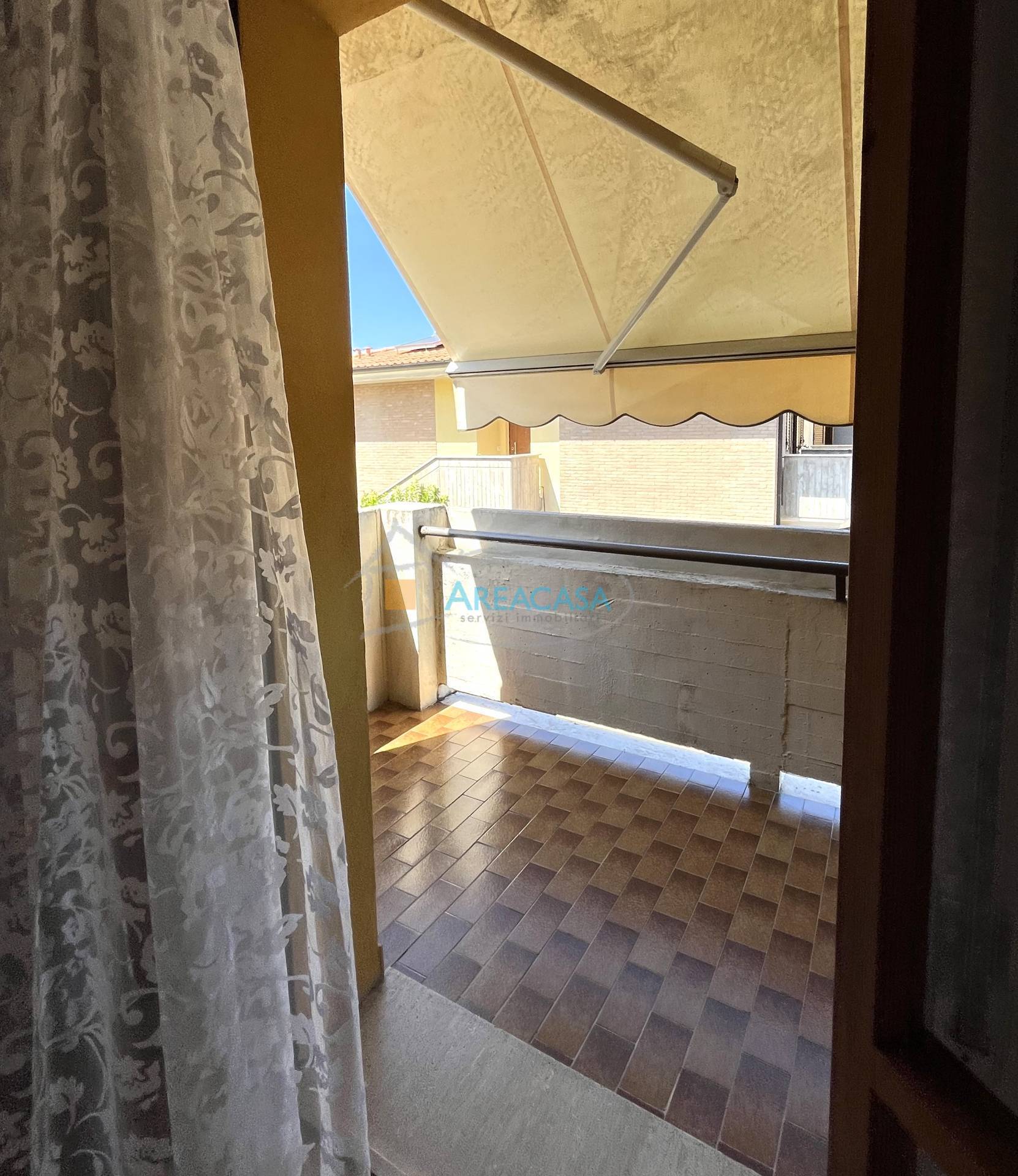 Immagine 31 di Appartamento in vendita  11 a Folignano