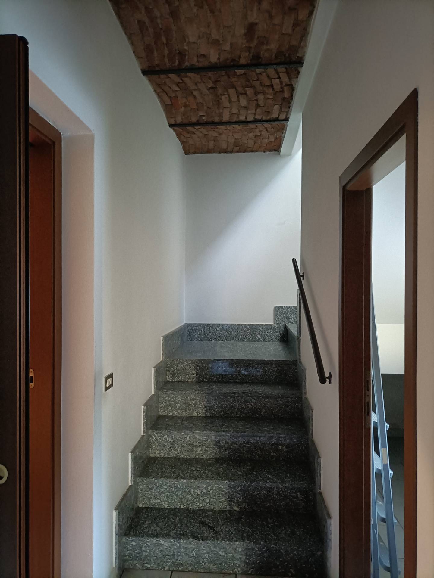 Immagine 14 di Casa semindipendente in vendita  in Solferino 3 a Samarate