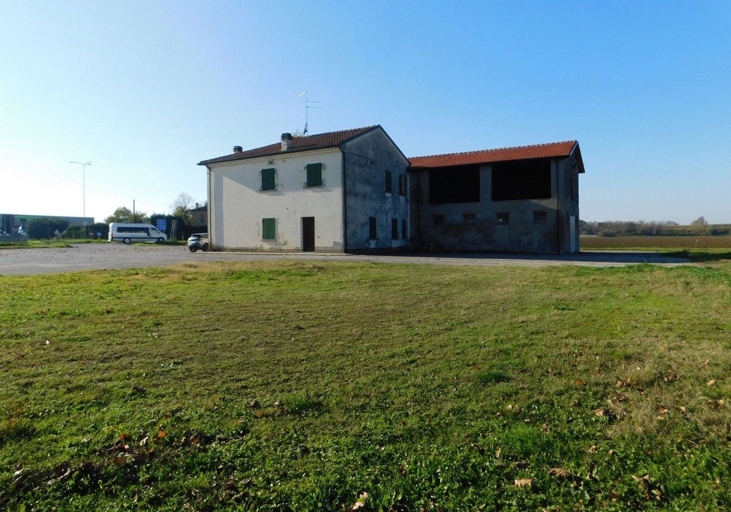 Immagine 3 di Rustico / casale in vendita  in Reale Voltana 222 a Alfonsine