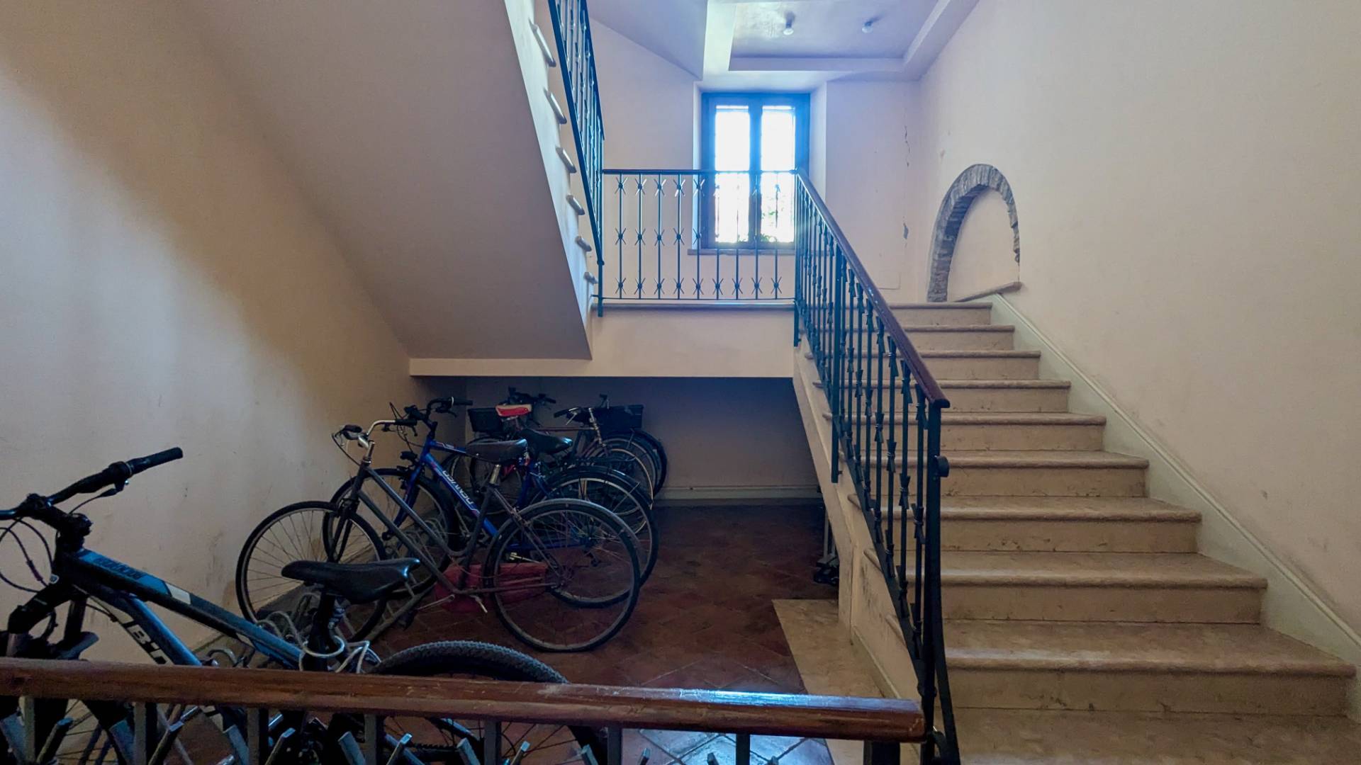 Immagine 21 di Appartamento in vendita  in Via Del Podesta' a Ferrara