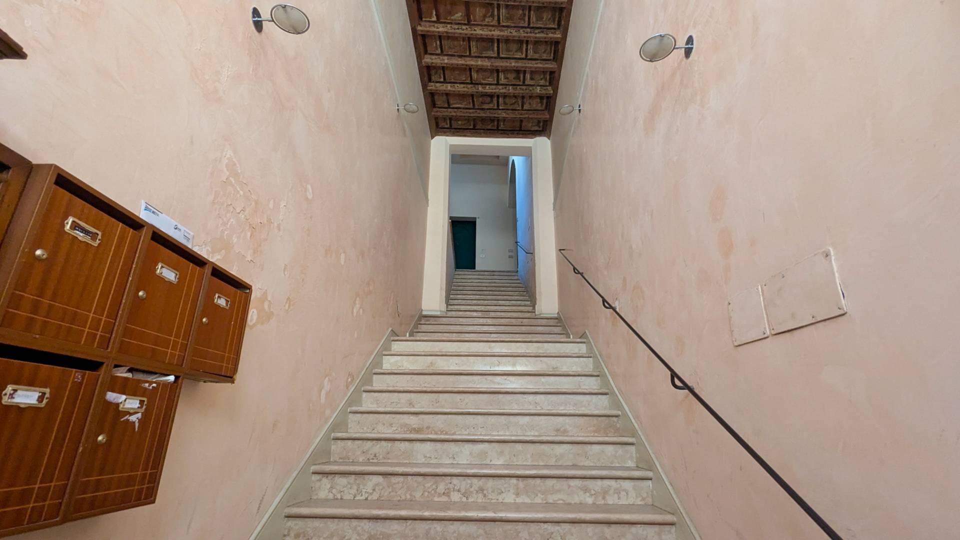 Immagine 24 di Appartamento in vendita  in Via Del Podesta' a Ferrara