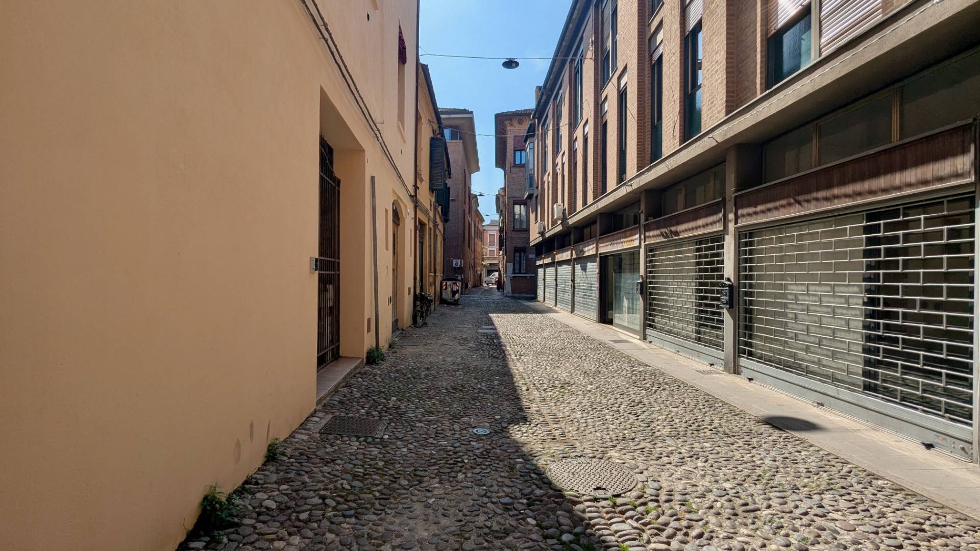 Immagine 26 di Appartamento in vendita  in Via Del Podesta' a Ferrara