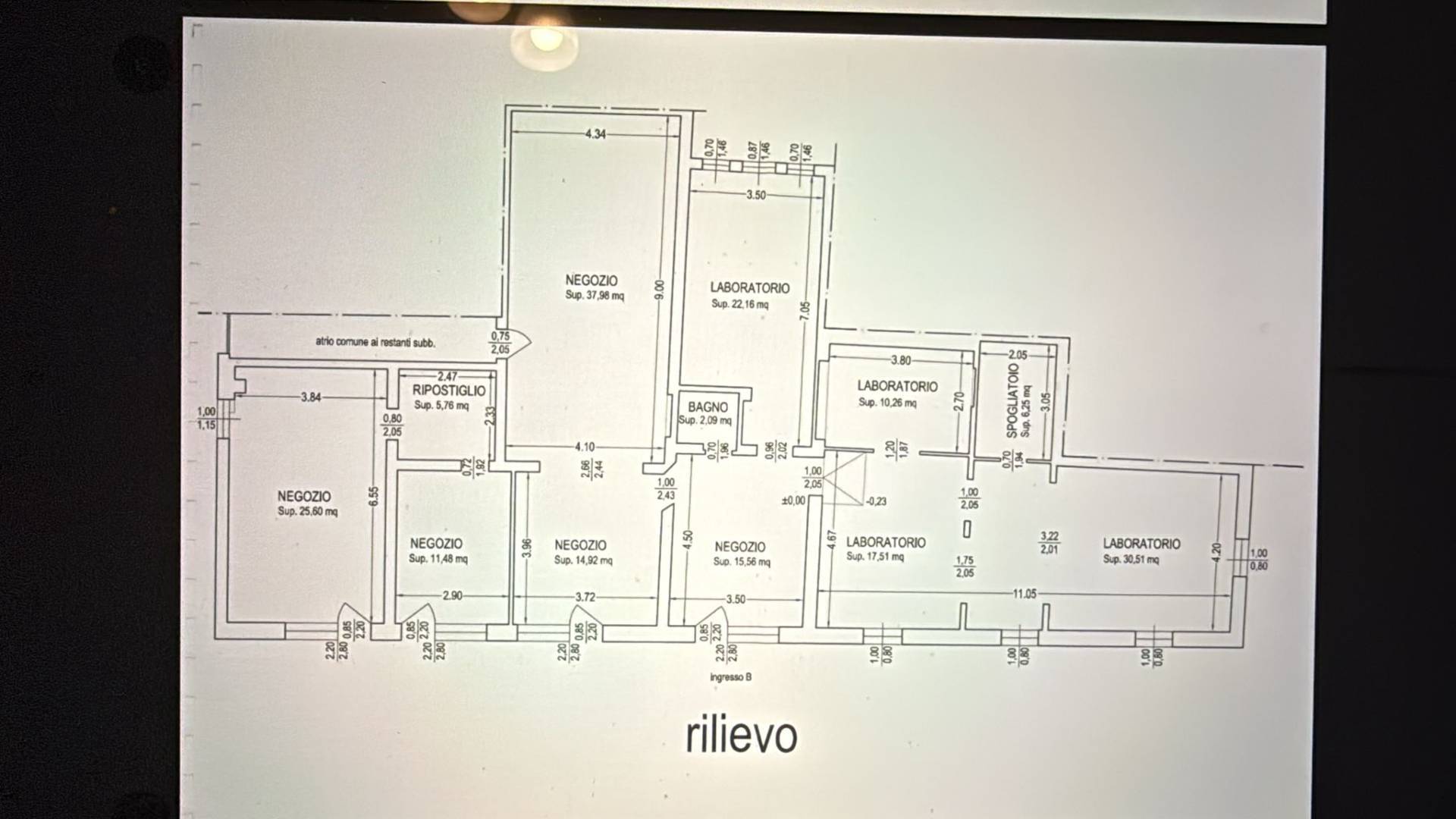 Immagine 40 di Locale commerciale in vendita  in VIA LANA 77 a Modena