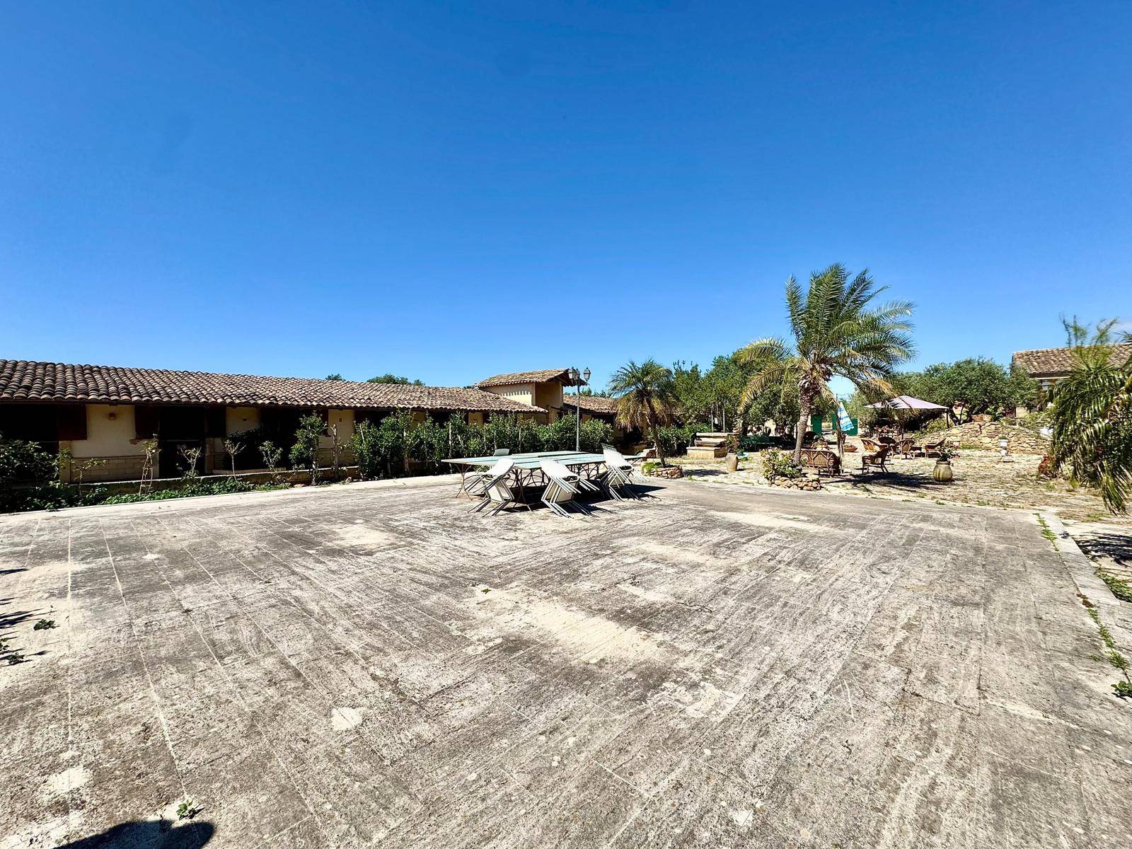 Immagine 21 di Villa in vendita  in Contrada Arnao snc a Partinico