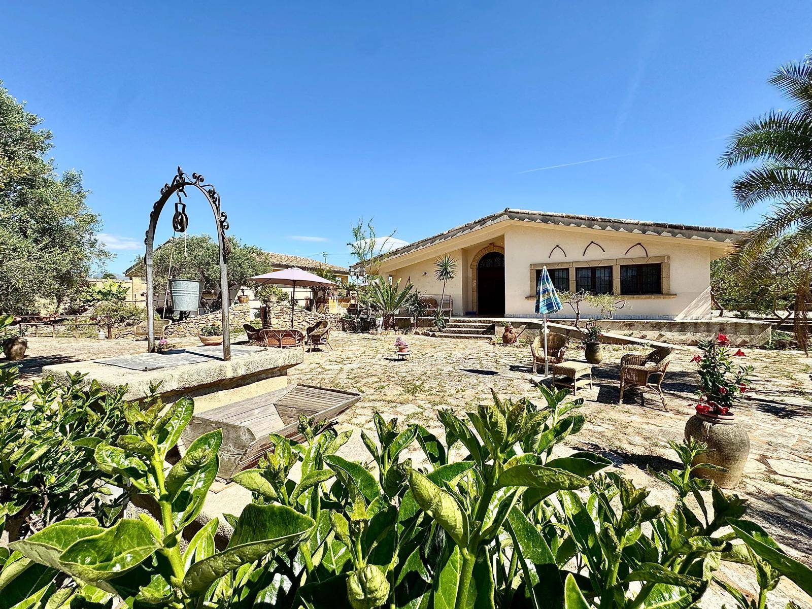 Immagine 25 di Villa in vendita  in Contrada Arnao snc a Partinico