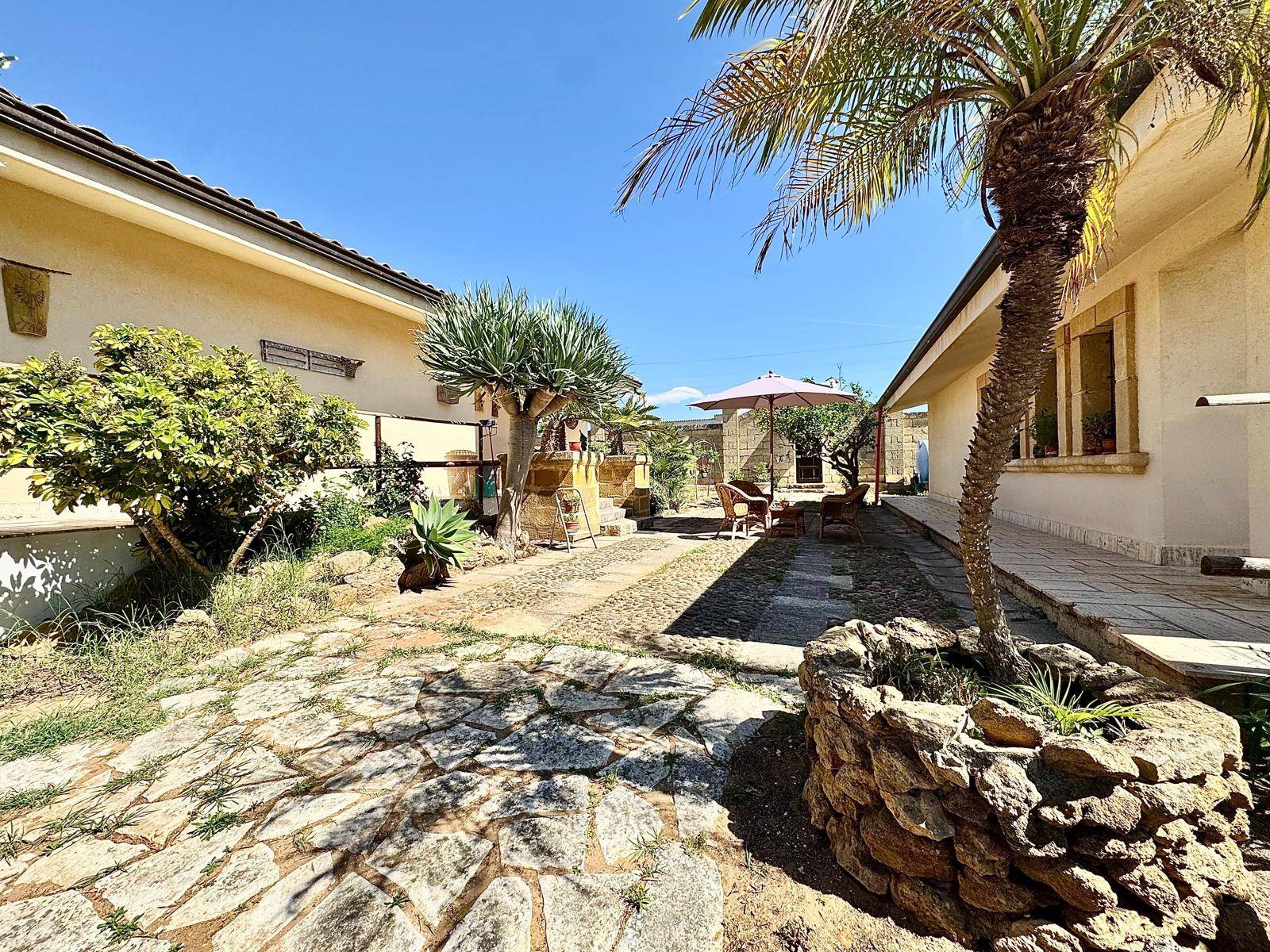 Immagine 36 di Villa in vendita  in Contrada Arnao snc a Partinico