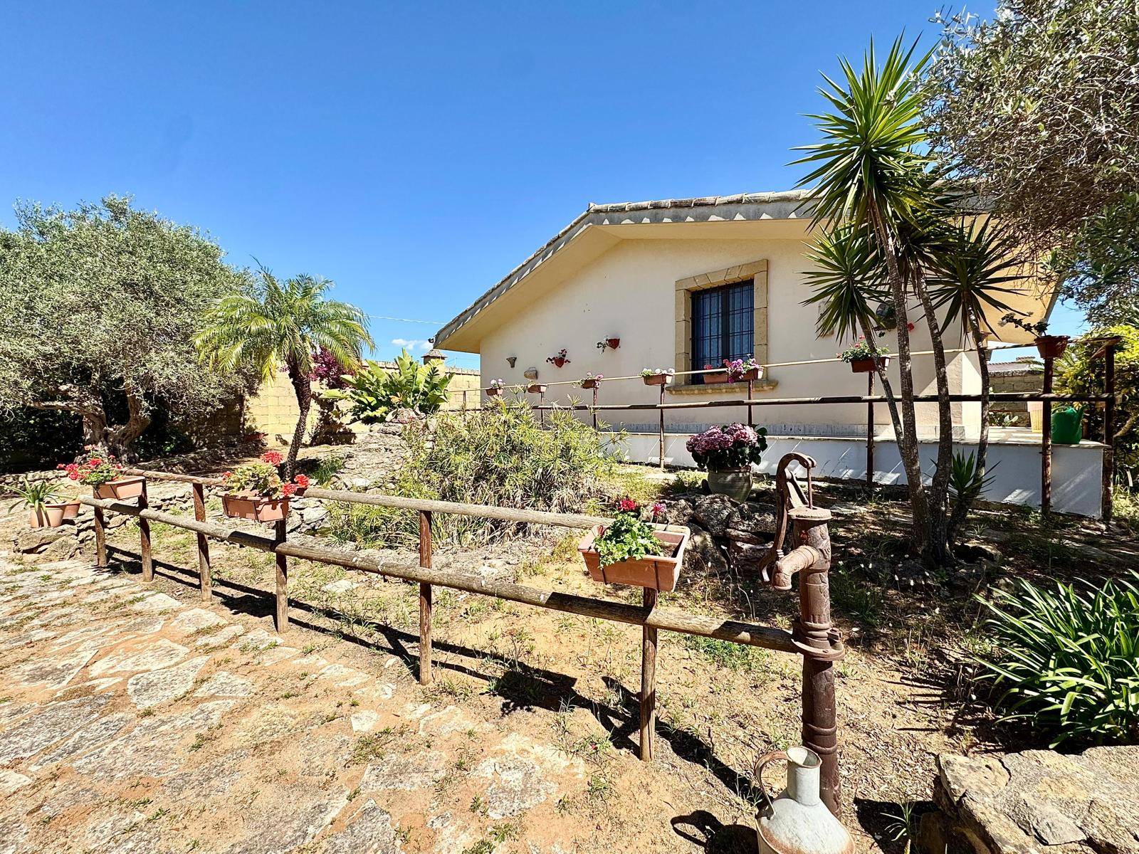 Immagine 47 di Villa in vendita  in Contrada Arnao snc a Partinico