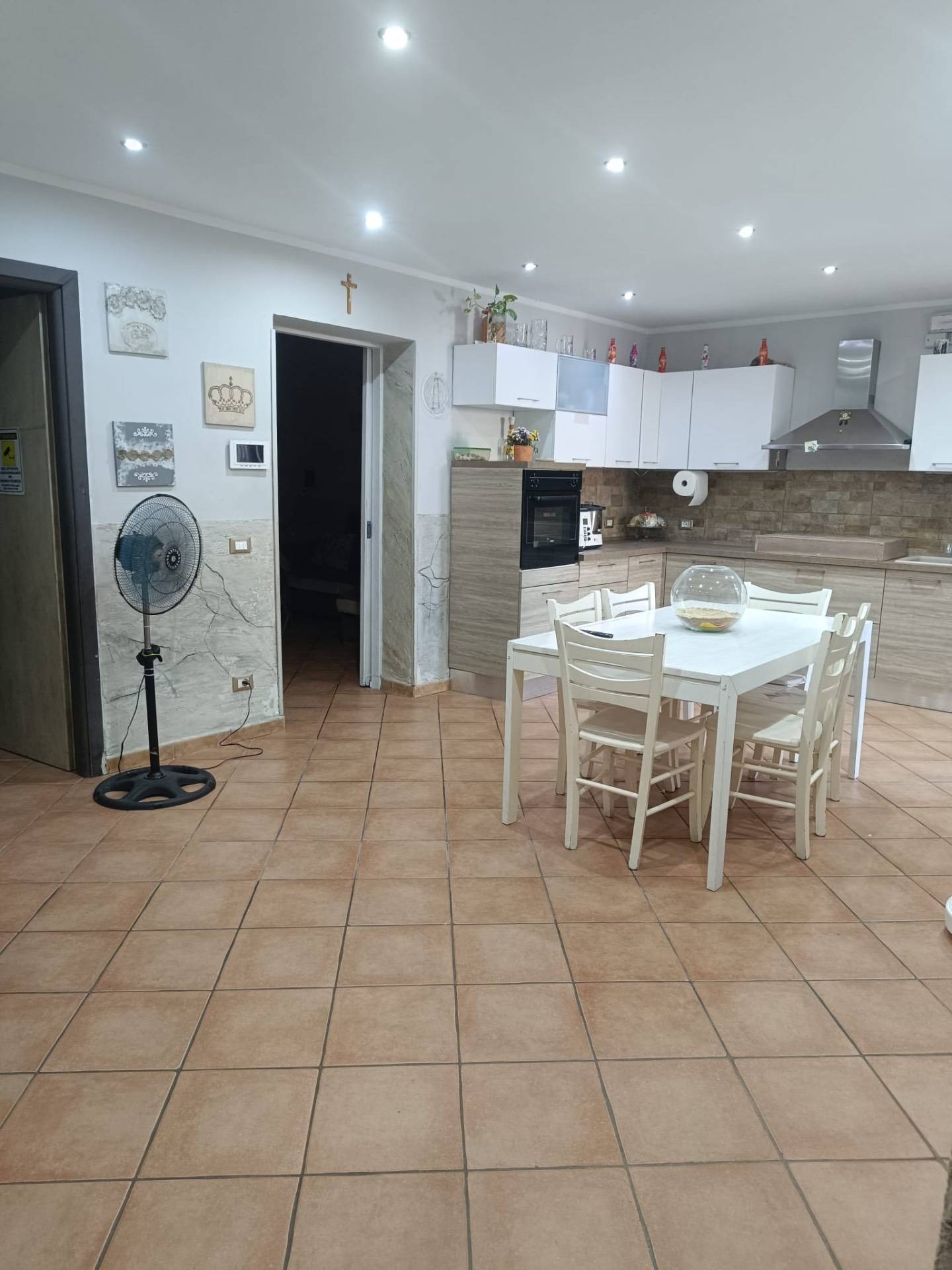 Immagine 16 di Appartamento in vendita  in Via Francesco Lucchesi Palli 41 a Palermo