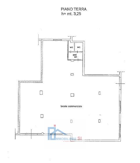 Immagine 15 di Locale commerciale in vendita  in Via Piranesi a Benevento