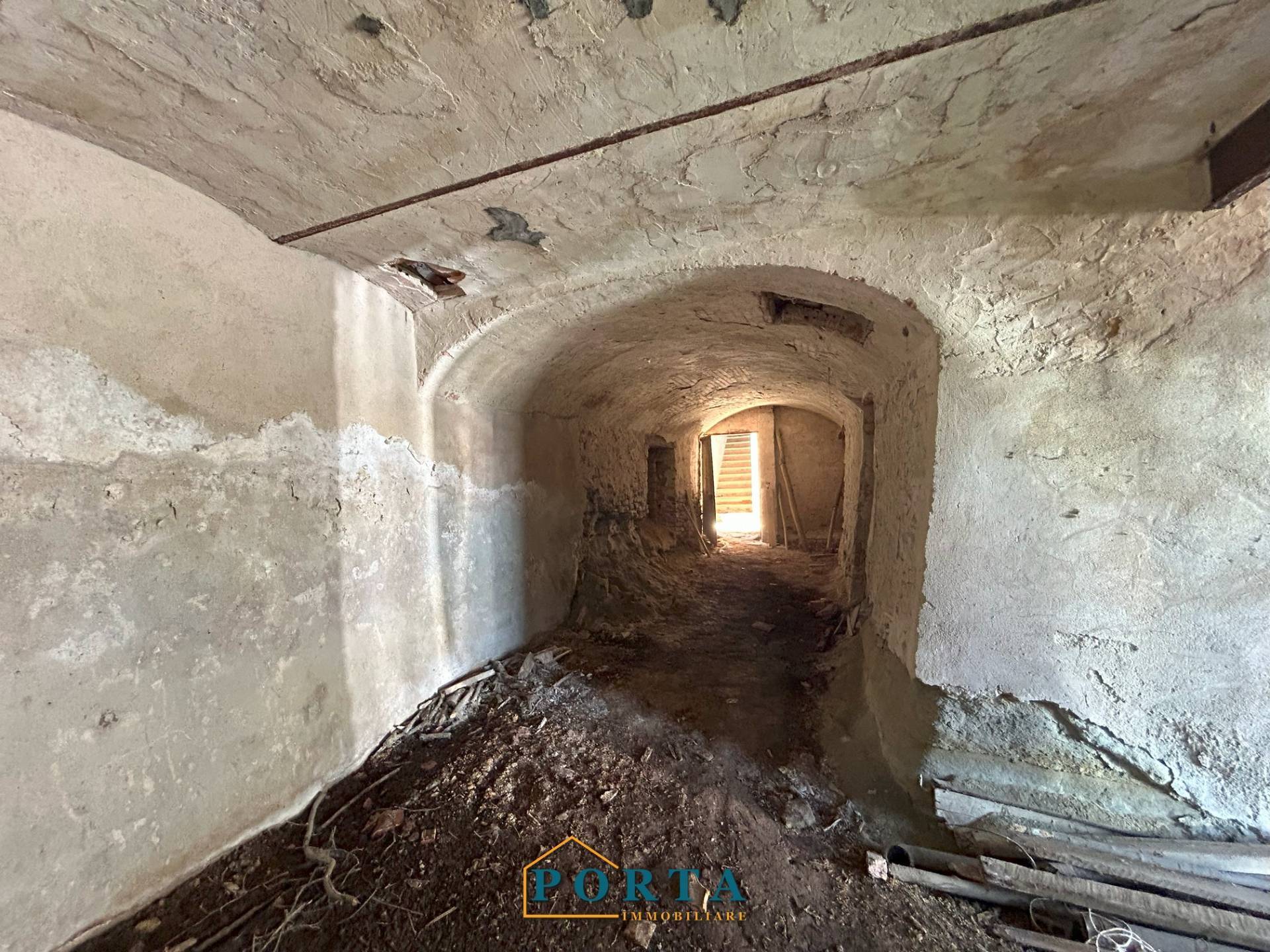 Immagine 21 di Rustico / casale in vendita  in Borgata Ansaldi snc a Barolo