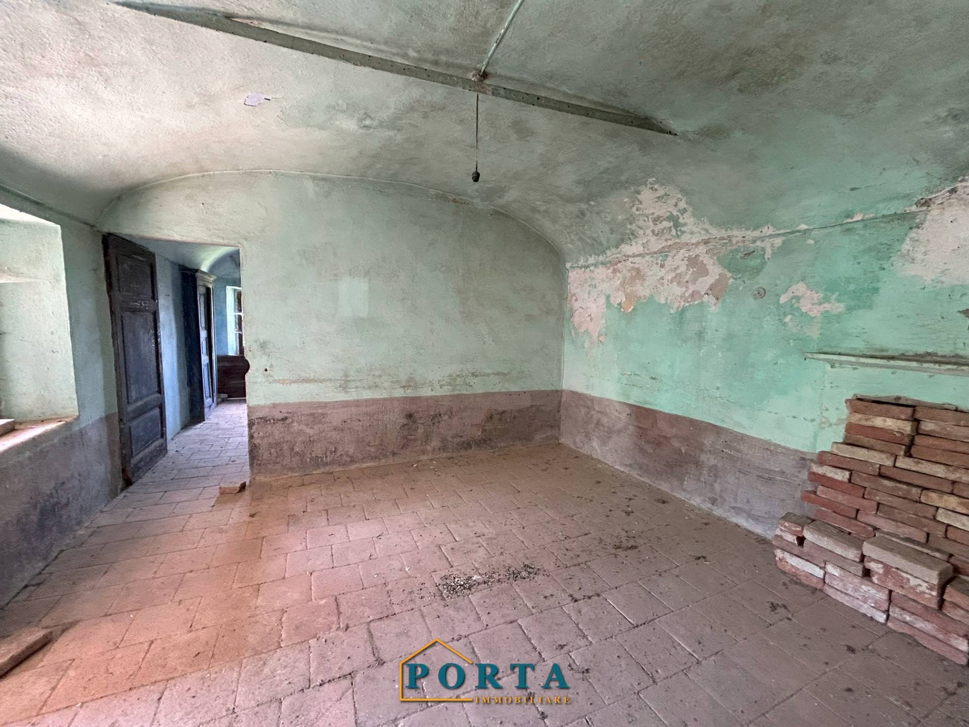 Immagine 15 di Rustico / casale in vendita  in Borgata Ansaldi snc a Barolo