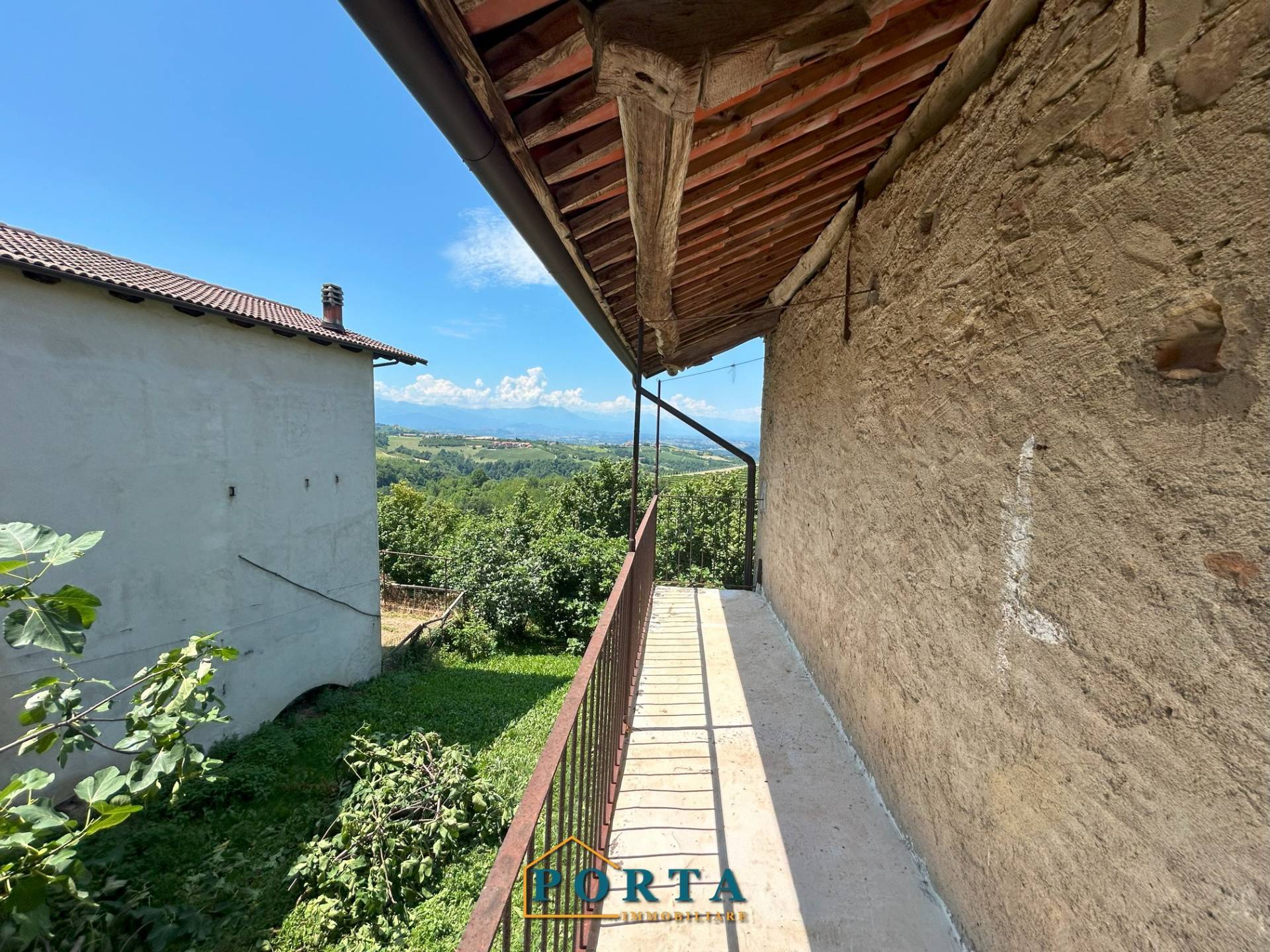 Immagine 23 di Rustico / casale in vendita  in Borgata Ansaldi snc a Barolo