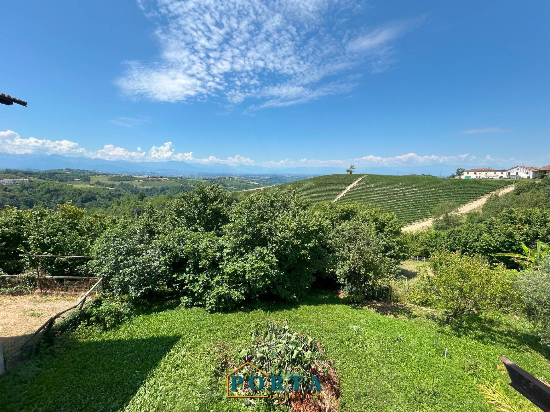 Immagine 22 di Rustico / casale in vendita  in Borgata Ansaldi snc a Barolo