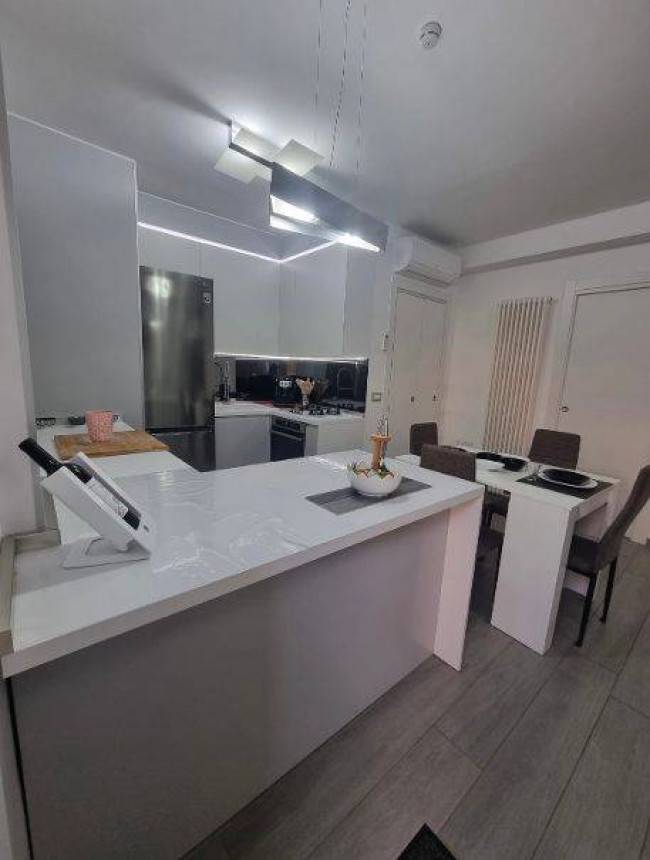 Immagine 8 di Appartamento in affitto  a Grottammare