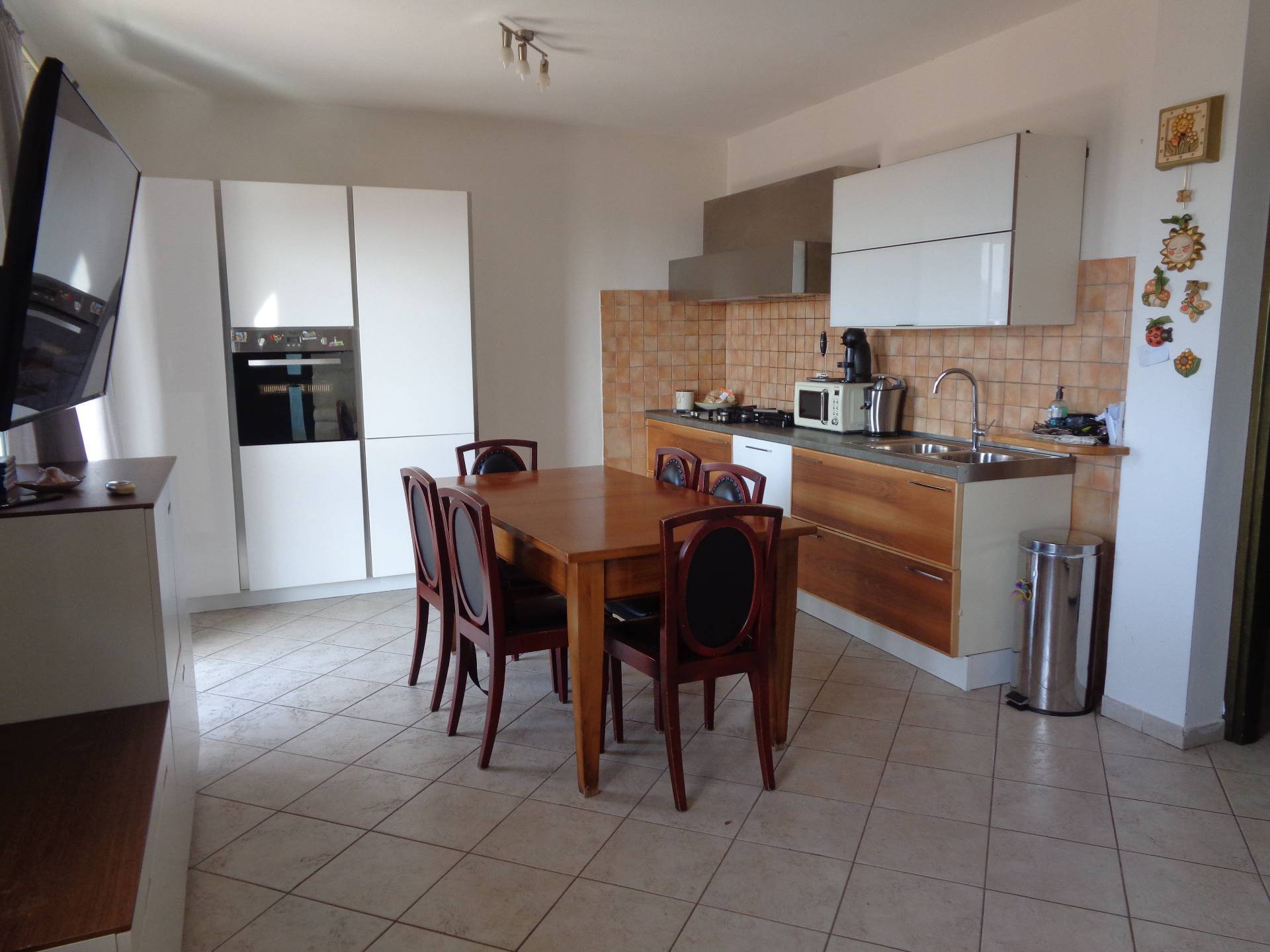 Immagine 2 di Appartamento in vendita  in via Monte Ulmus a Carbonia