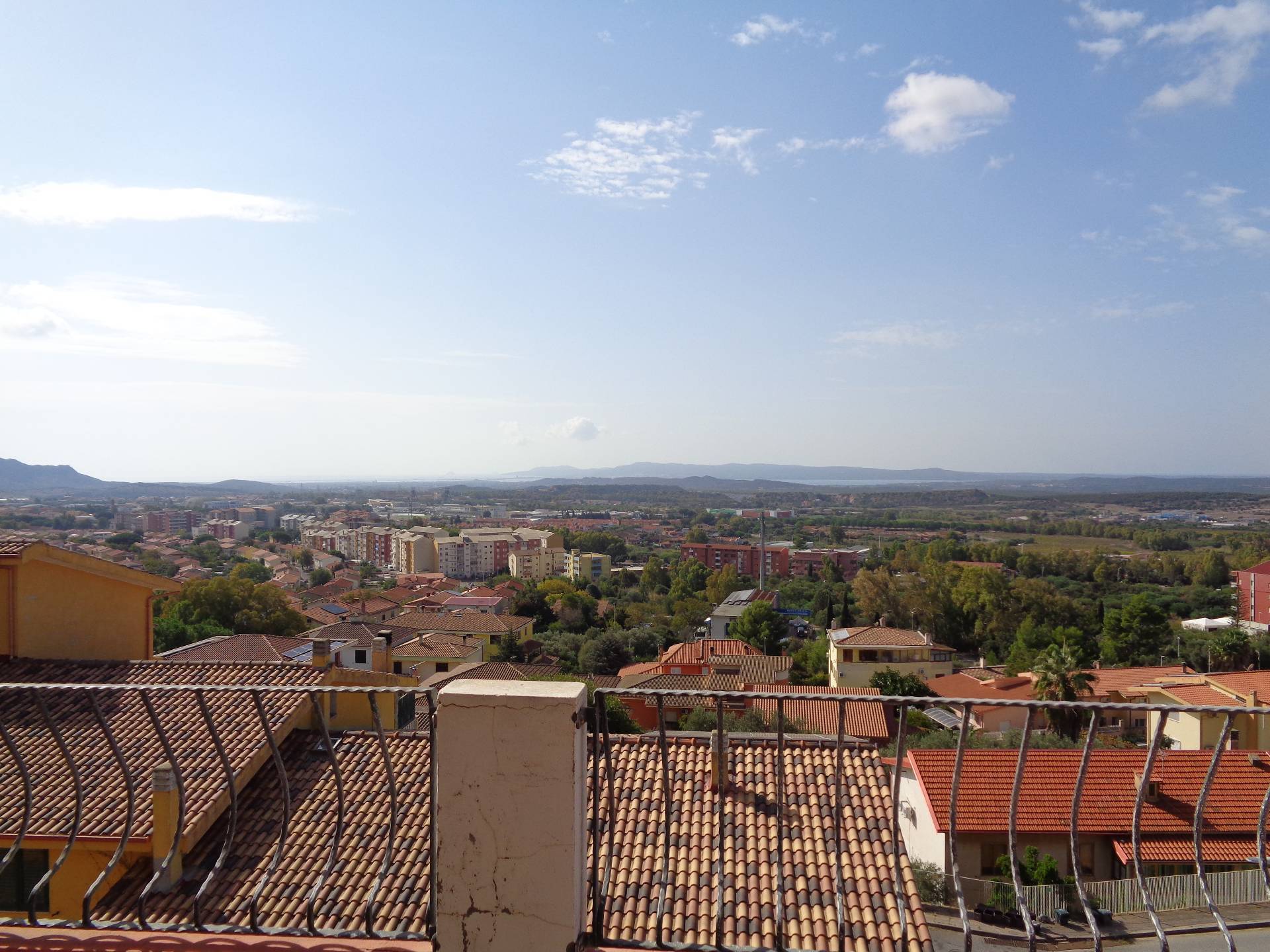 Immagine 5 di Appartamento in vendita  in via Monte Ulmus a Carbonia