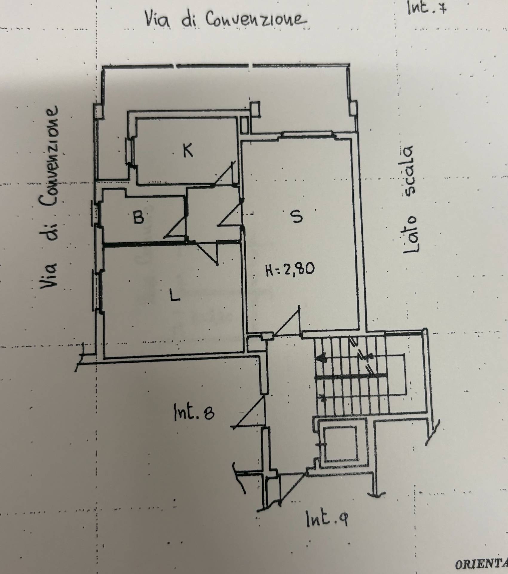 Immagine 13 di Appartamento in vendita  in Via Cicerone a Pomezia