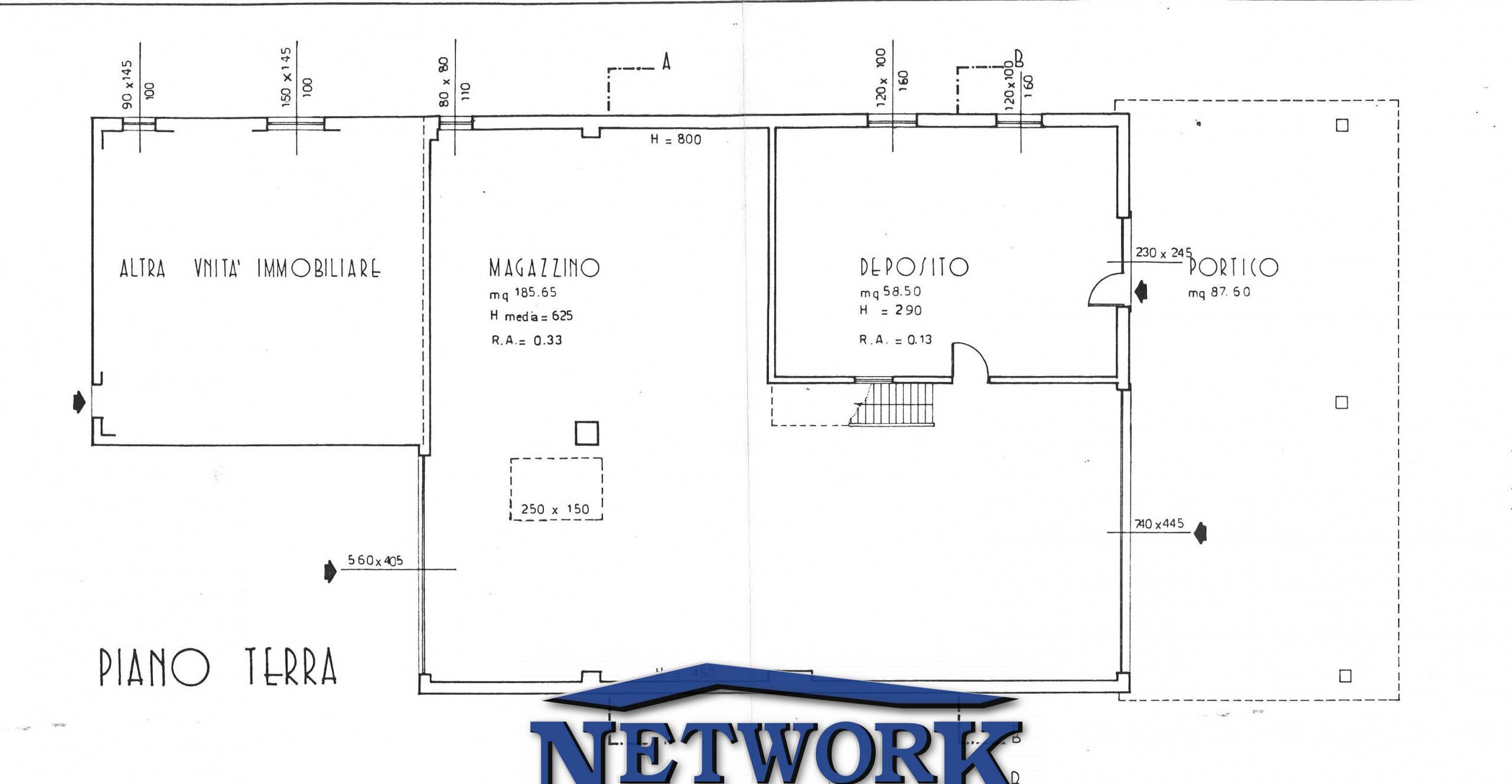 Immagine 9 di Magazzino in vendita  in colombare castiglione 80 a Desenzano Del Garda