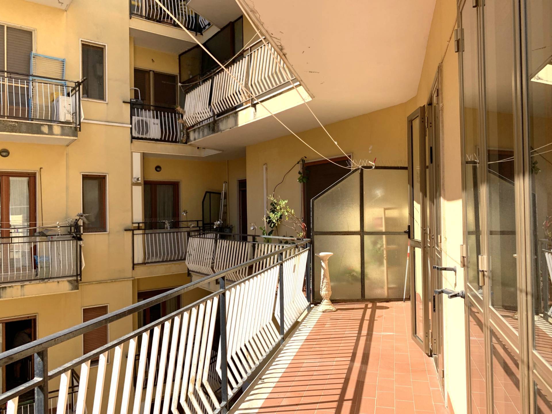 Immagine 7 di Appartamento in vendita  in viale dei Normanni a Catanzaro