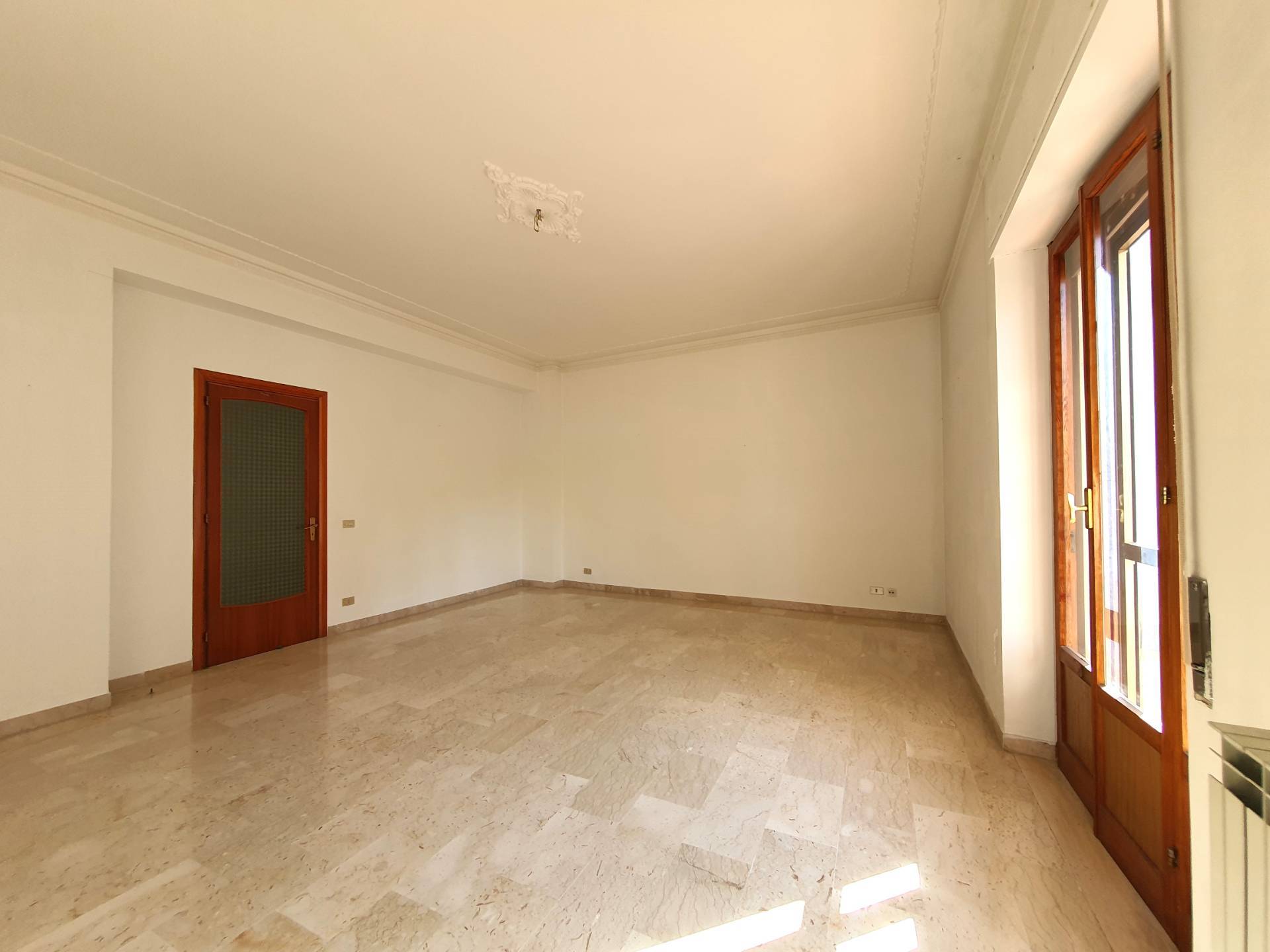 Immagine 5 di Appartamento in vendita  in viale dei Normanni a Catanzaro