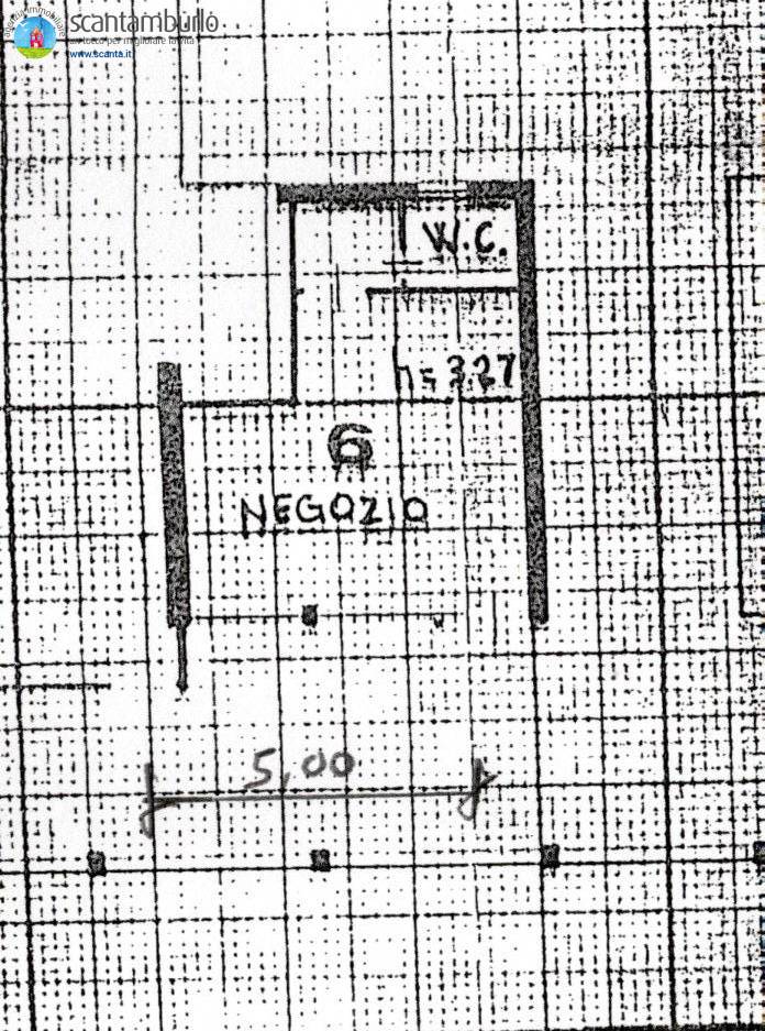 Immagine 13 di Negozio in vendita  a Treviso