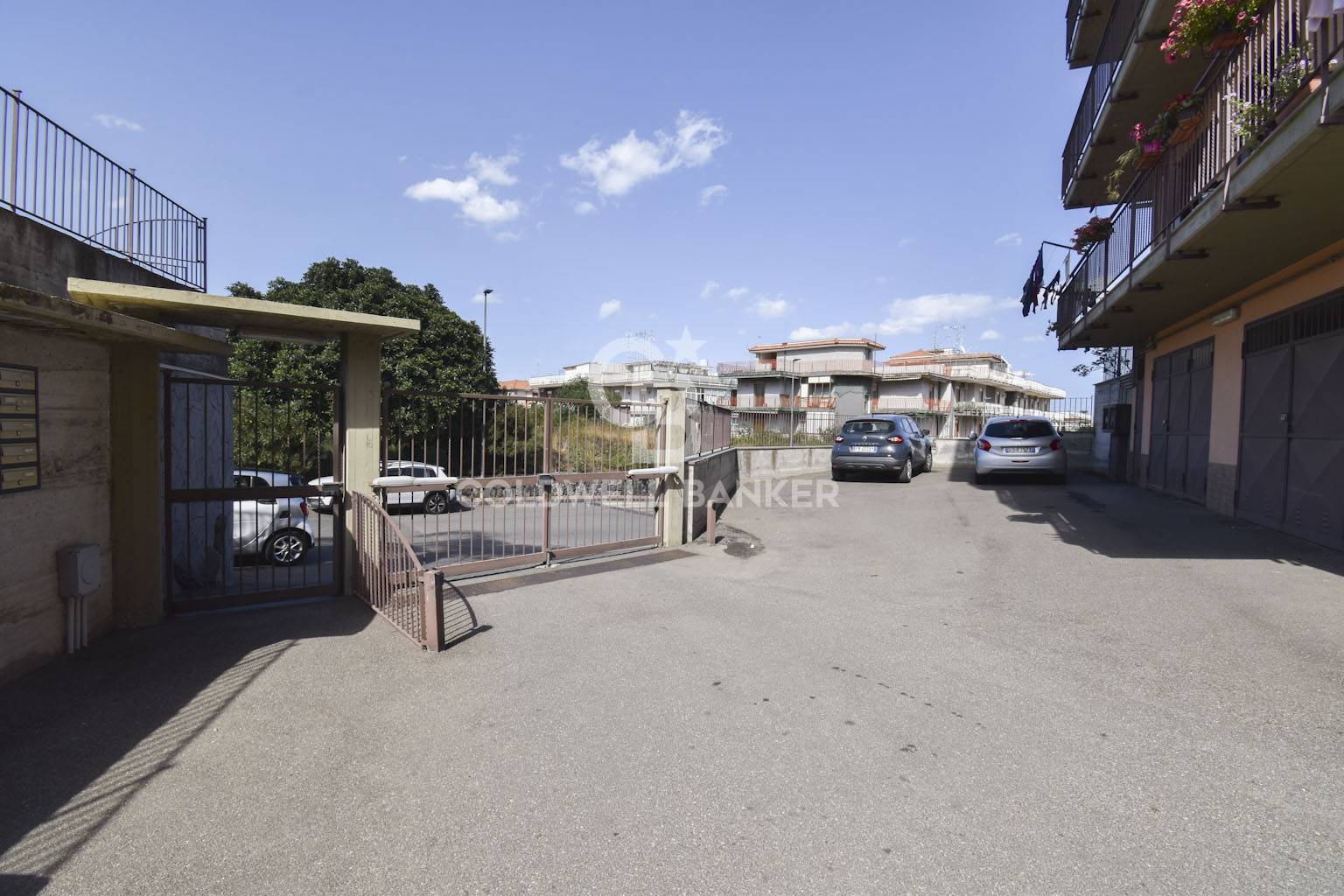 Immagine 22 di Appartamento in vendita  in VIA IV NOVEMBRE 130/H a Aci Catena