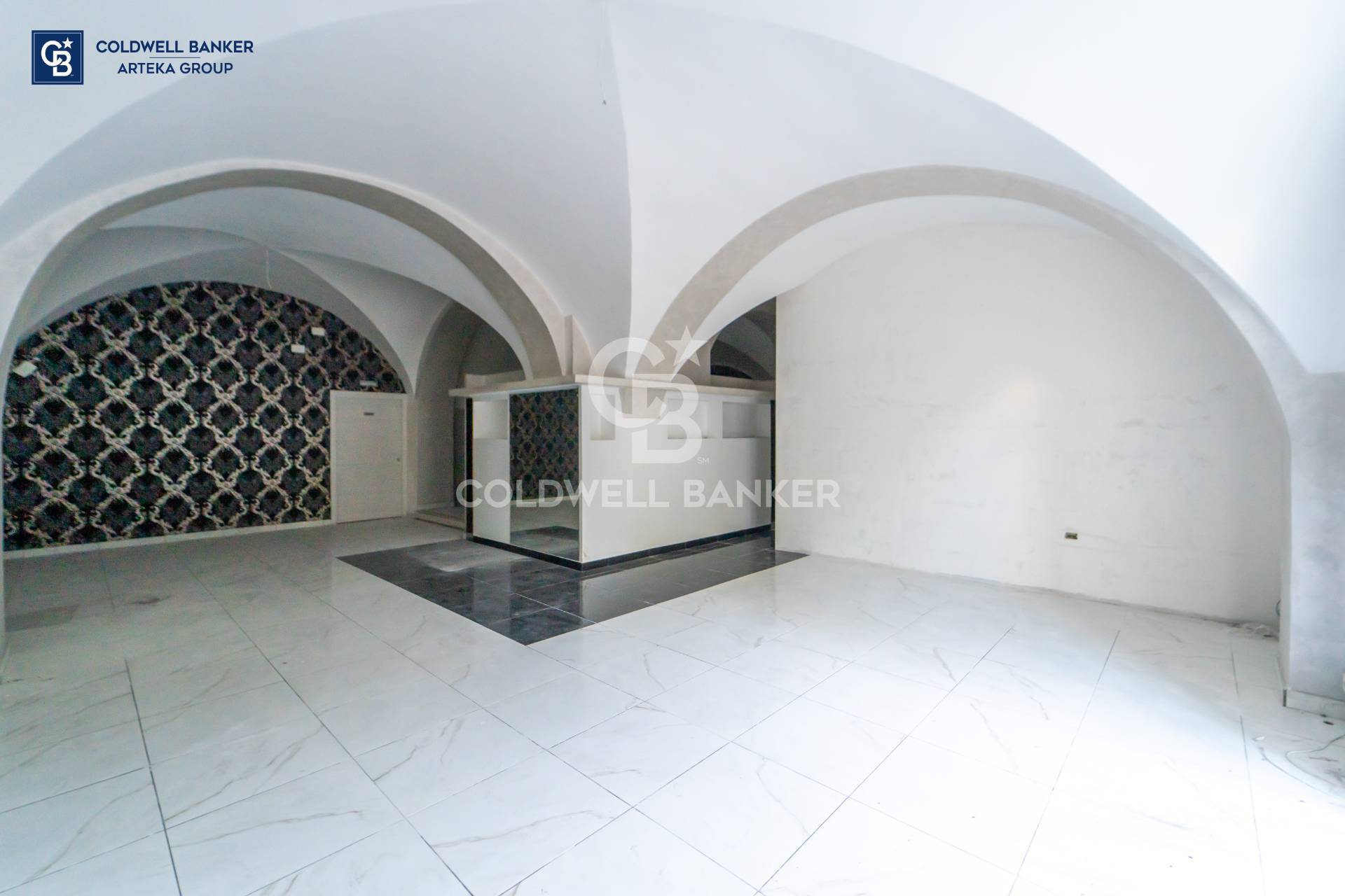 Immagine 4 di Negozio in affitto  in Piazza Giuseppe Garibaldi 33 a Acireale