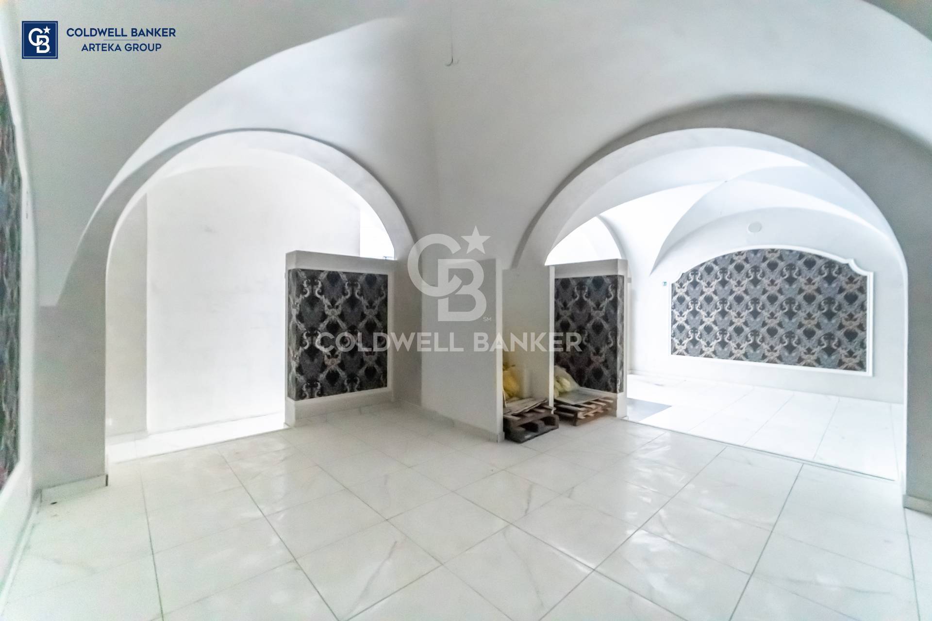 Immagine 9 di Negozio in affitto  in Piazza Giuseppe Garibaldi 33 a Acireale