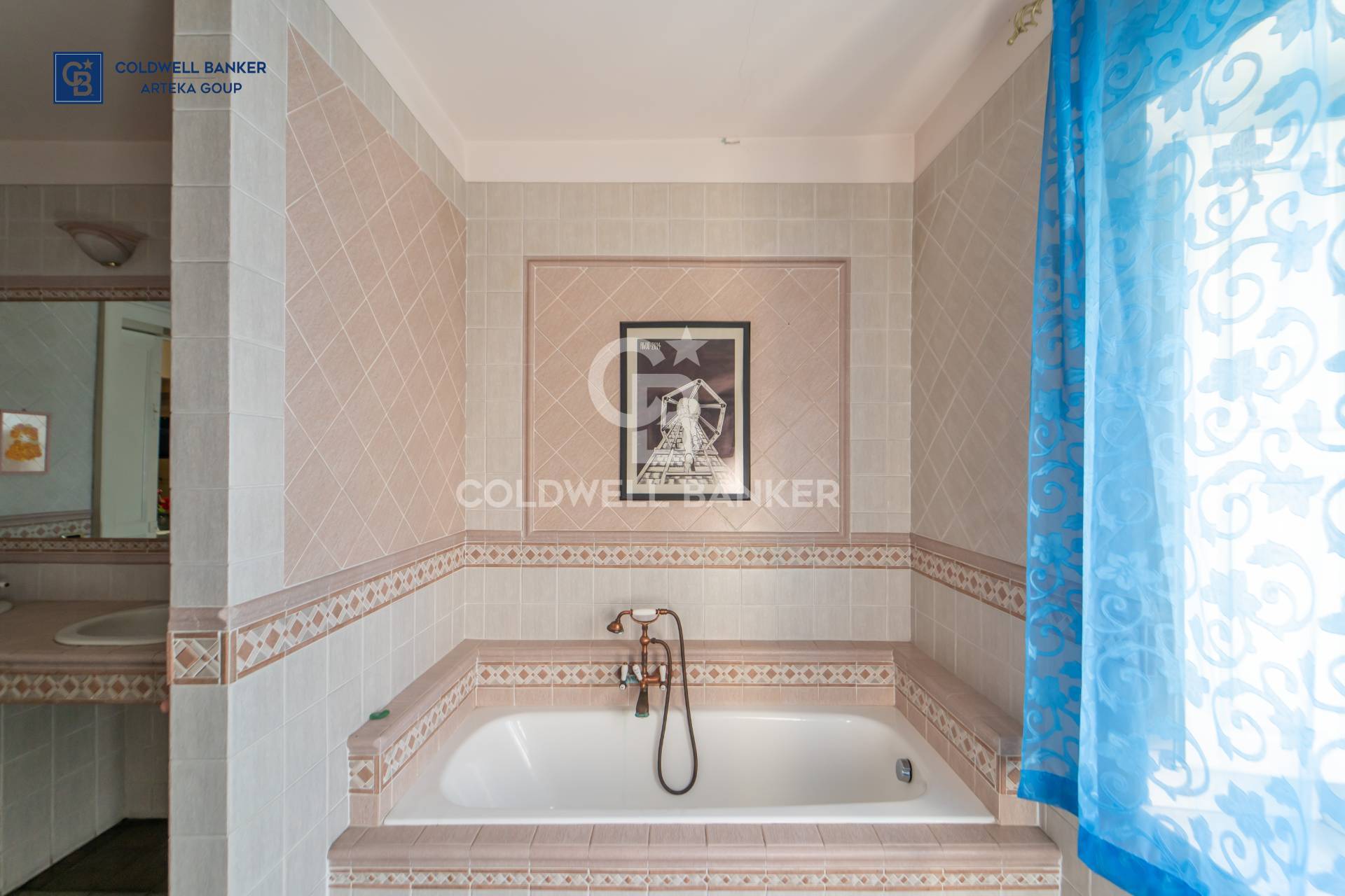 Immagine 28 di Appartamento in vendita  in piazza Indirizzo 2 a Acireale