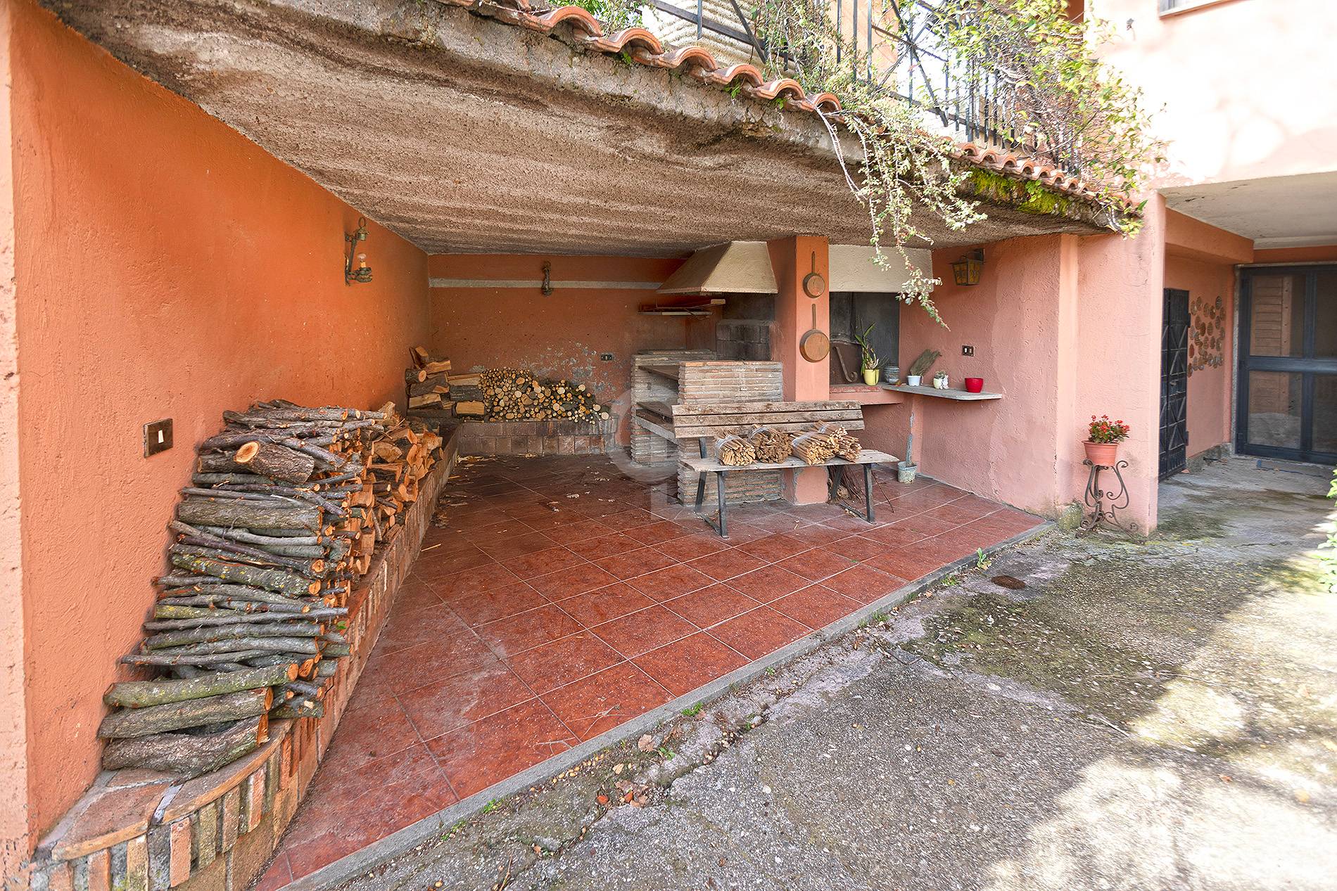 Immagine 28 di Villa in vendita  in Strada Due Casali a Viterbo