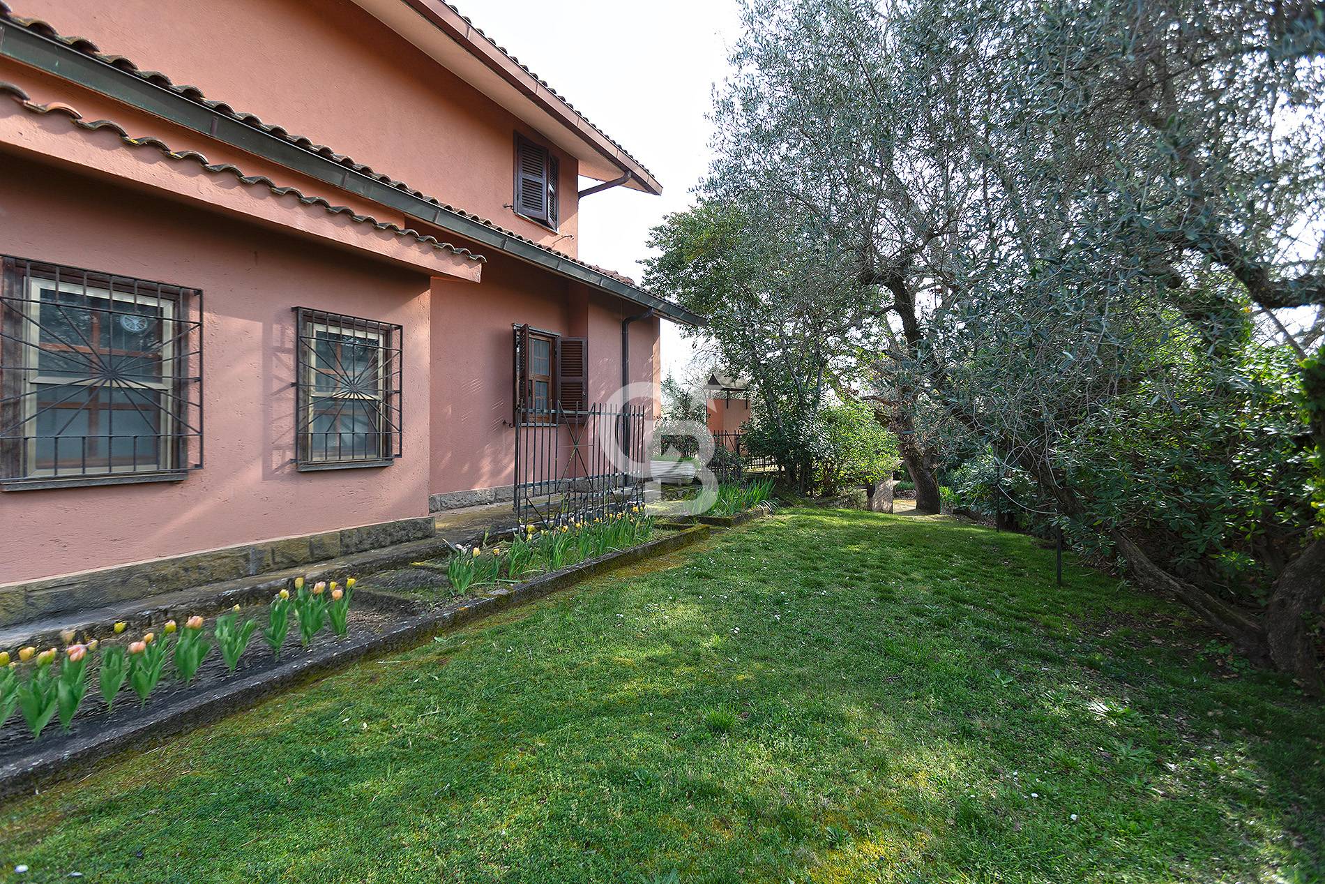 Immagine 26 di Villa in vendita  in Strada Due Casali a Viterbo