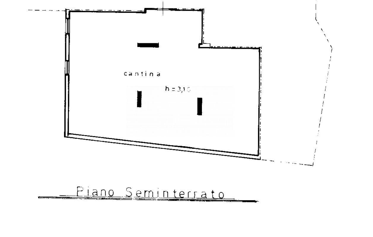 Immagine 12 di Locale commerciale in affitto  in Via Vittorio Sardella 18 a Acireale